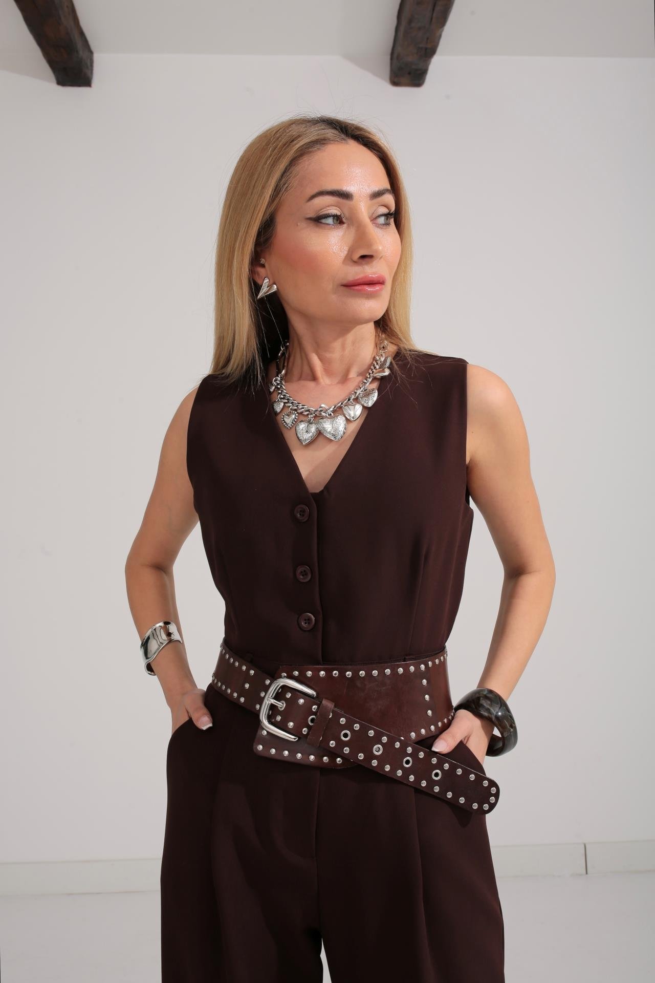 V Yaka Kahve Kolsuz Tulum TULUM