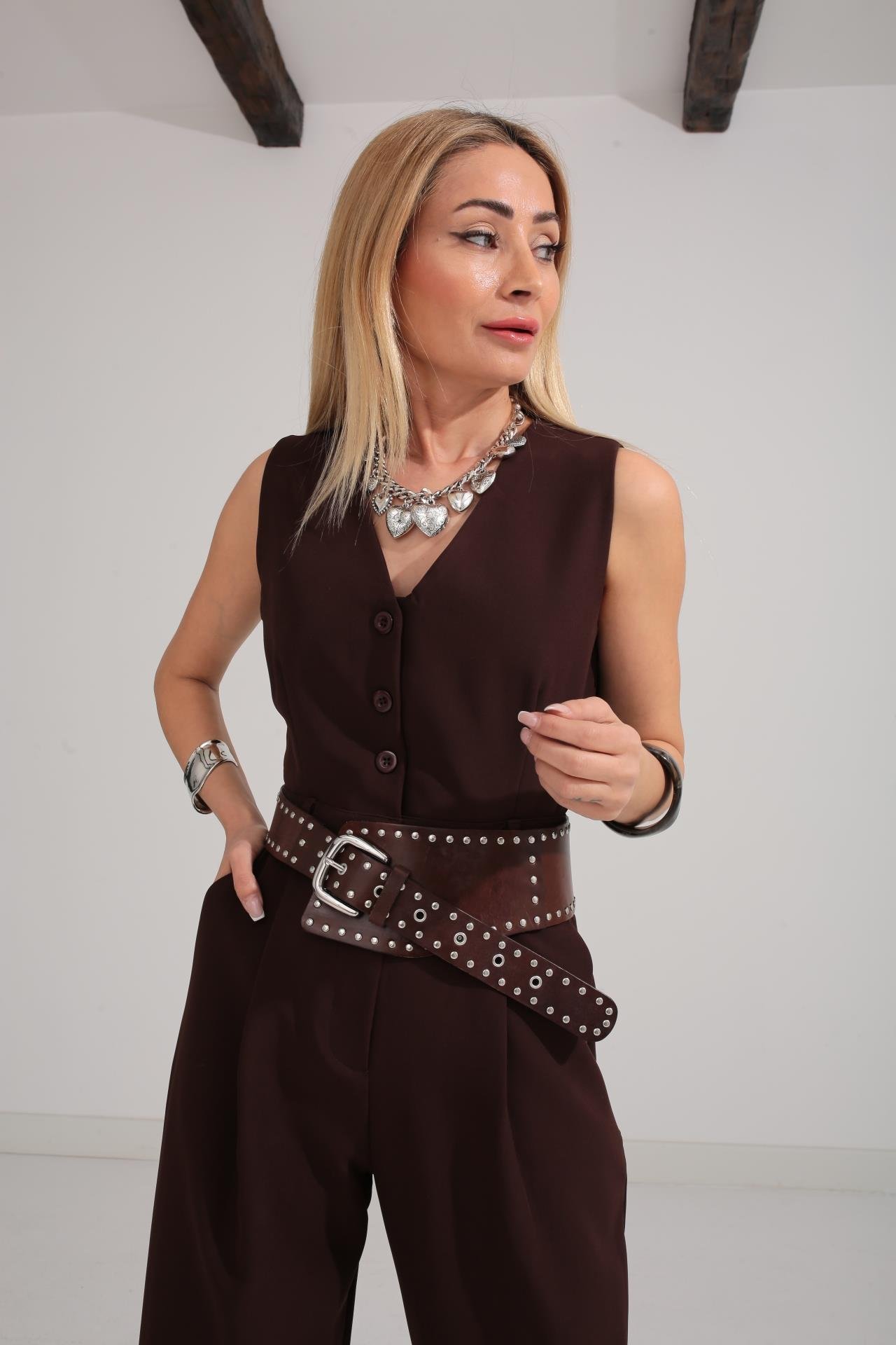 V Yaka Kahve Kolsuz Tulum TULUM