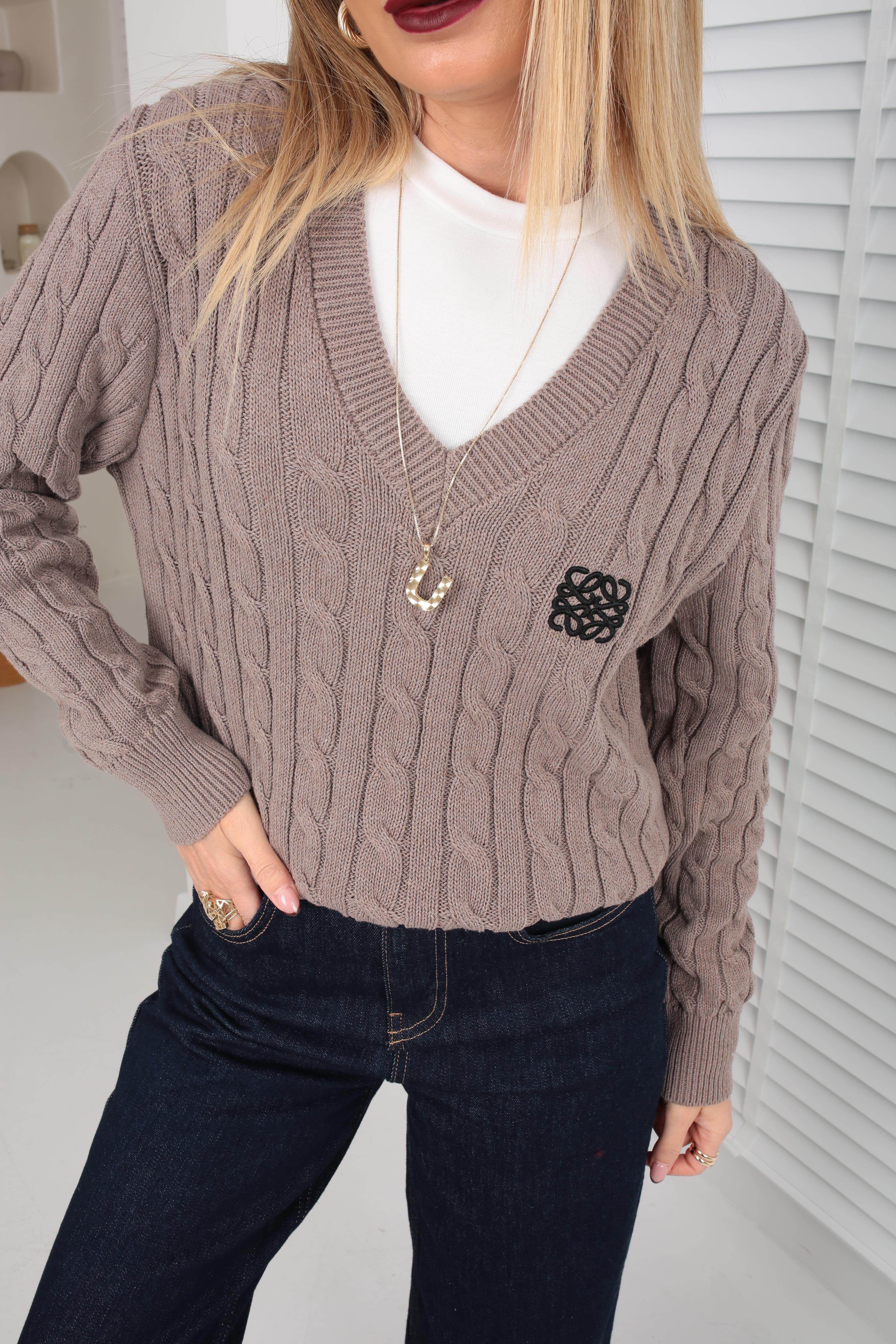 V Yaka Nakışlı Vizon Kazak TRİKO VE KAZAK