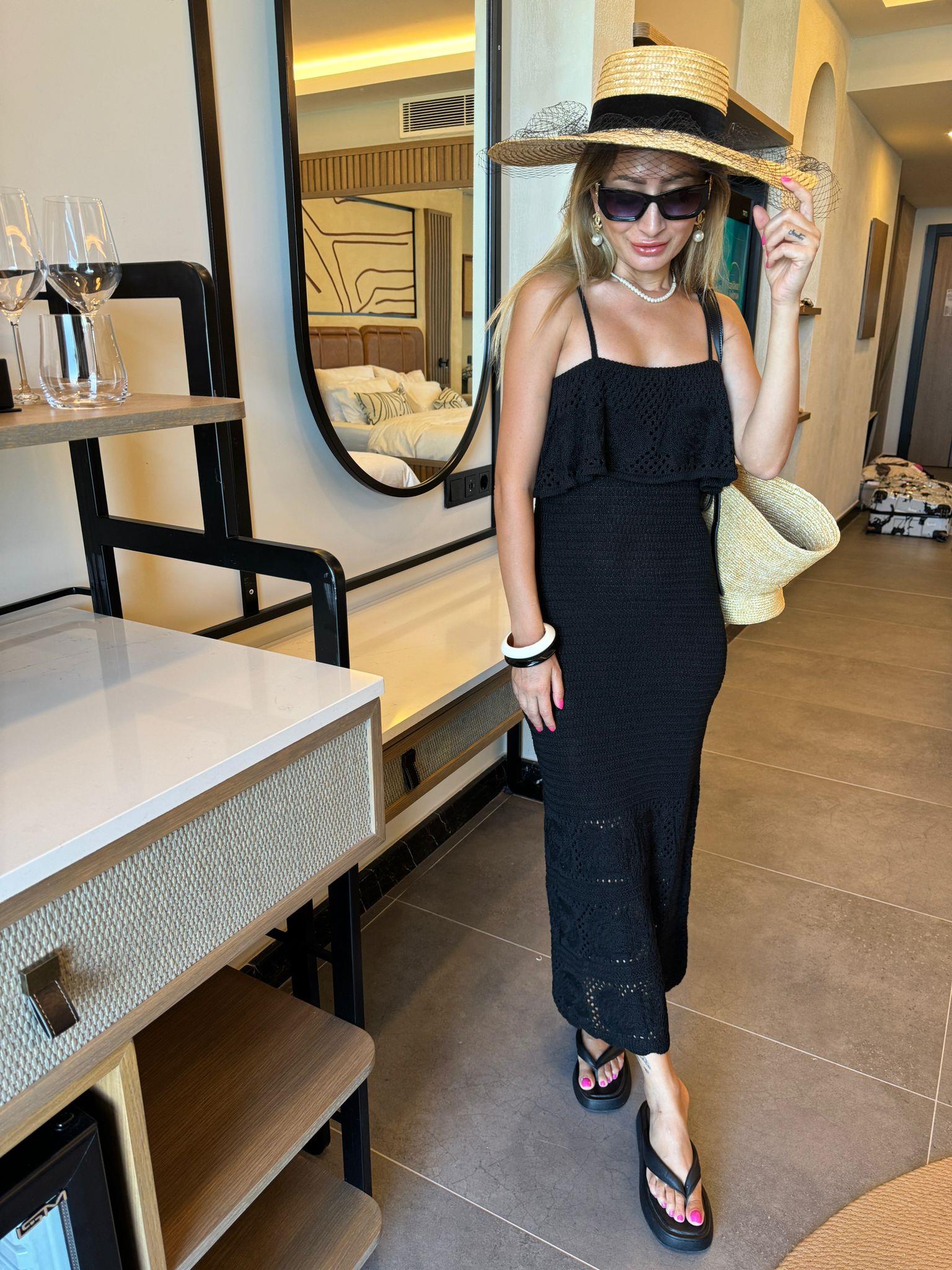 Yaka Detey Askılı Siyah Triko Elbise ELBİSE