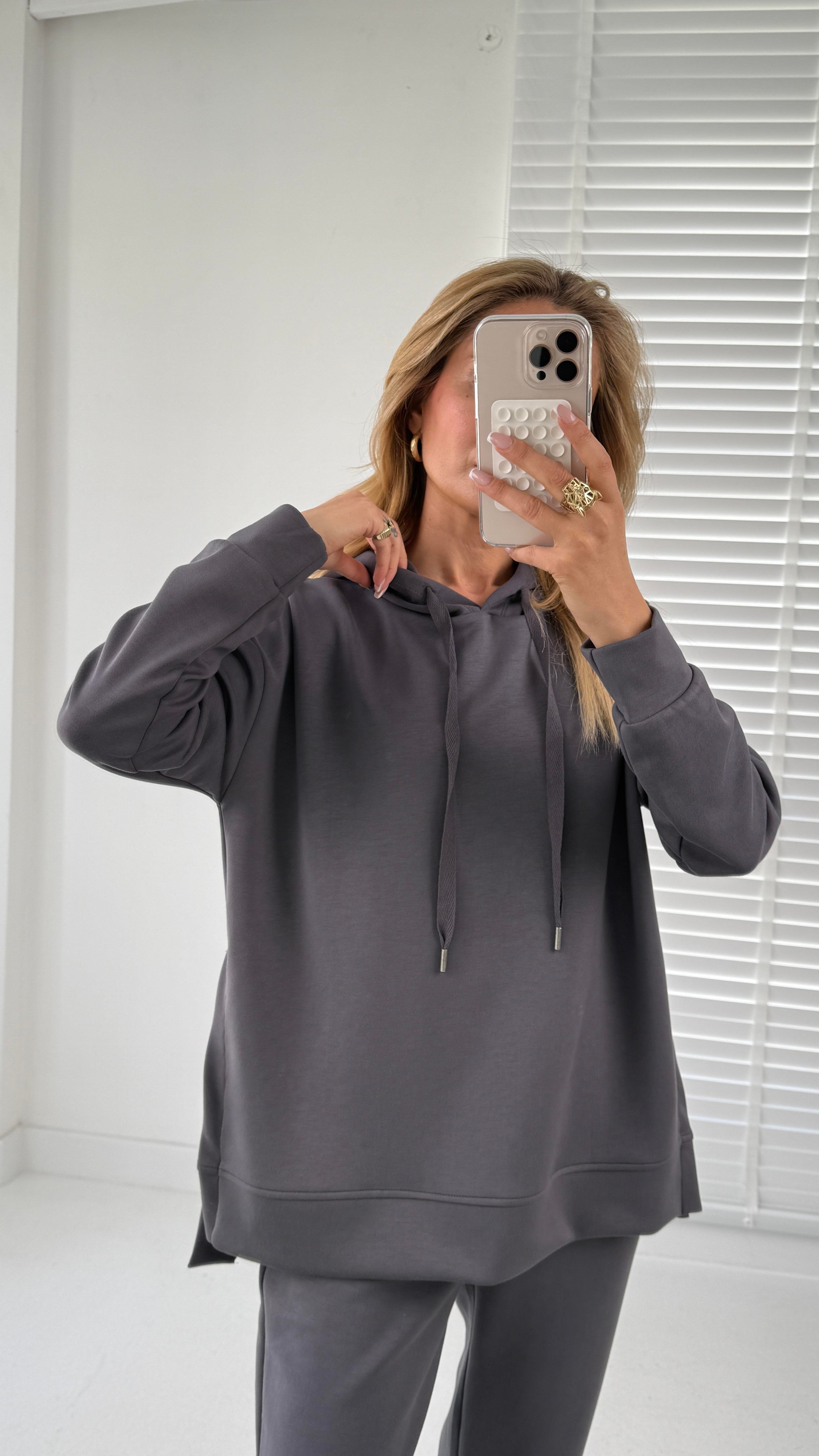 Yanı Yırtmaçlı Füme Modal Spor Takım SPOR TAKIMLAR