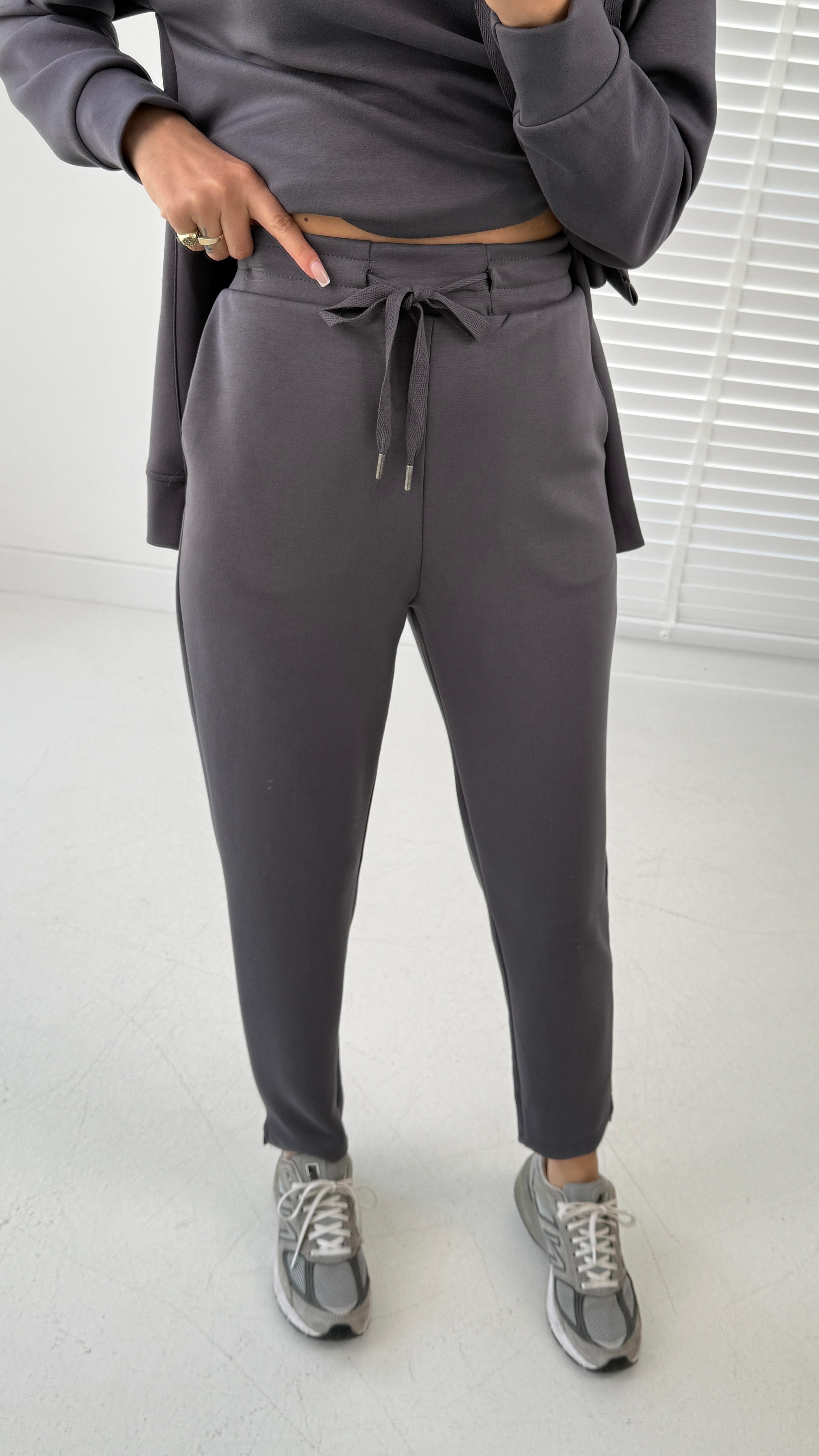 Yanı Yırtmaçlı Füme Modal Spor Takım SPOR TAKIMLAR