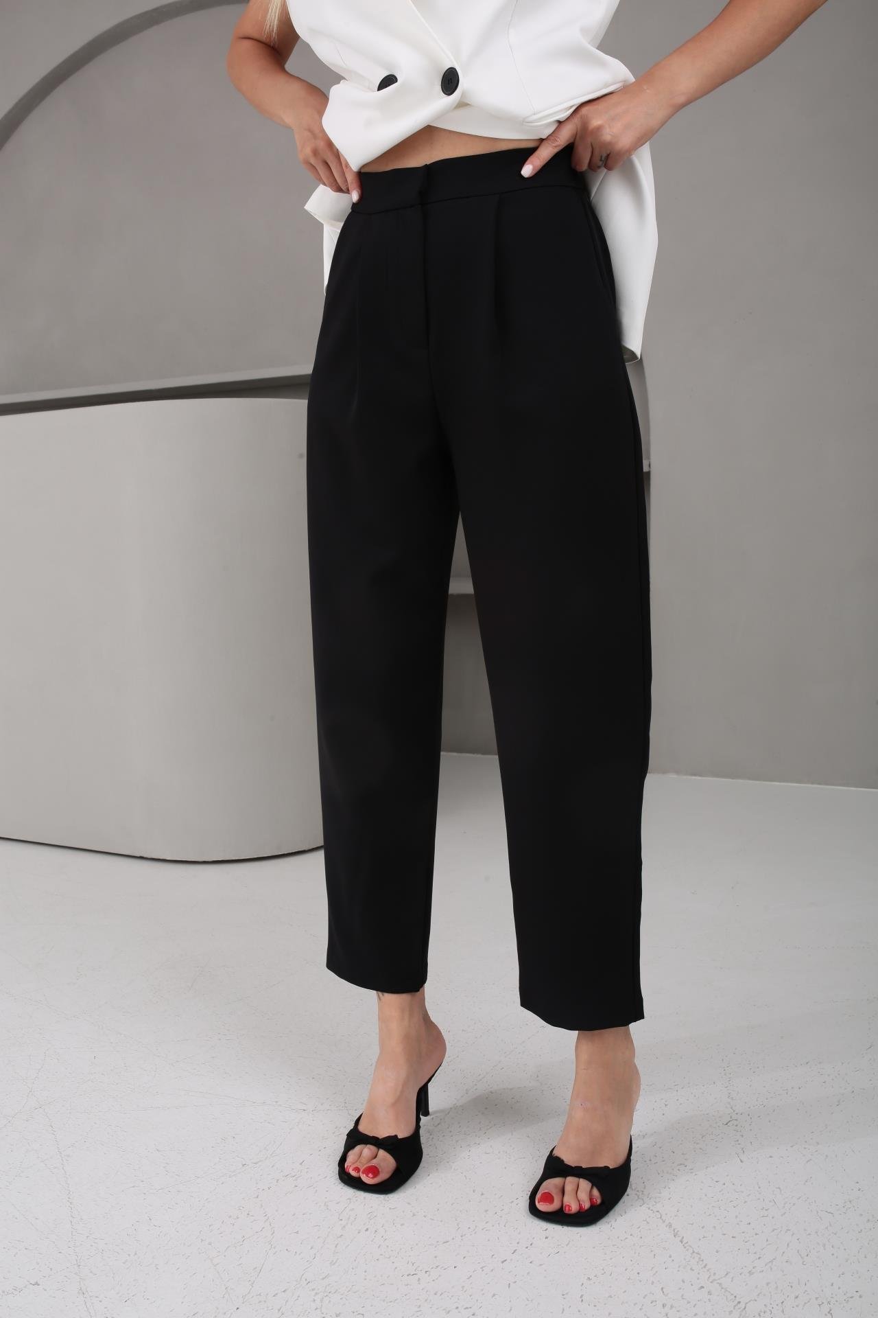 Yarım Lastik Siyah Havuz Kesim Pantolon PANTOLON | NO33