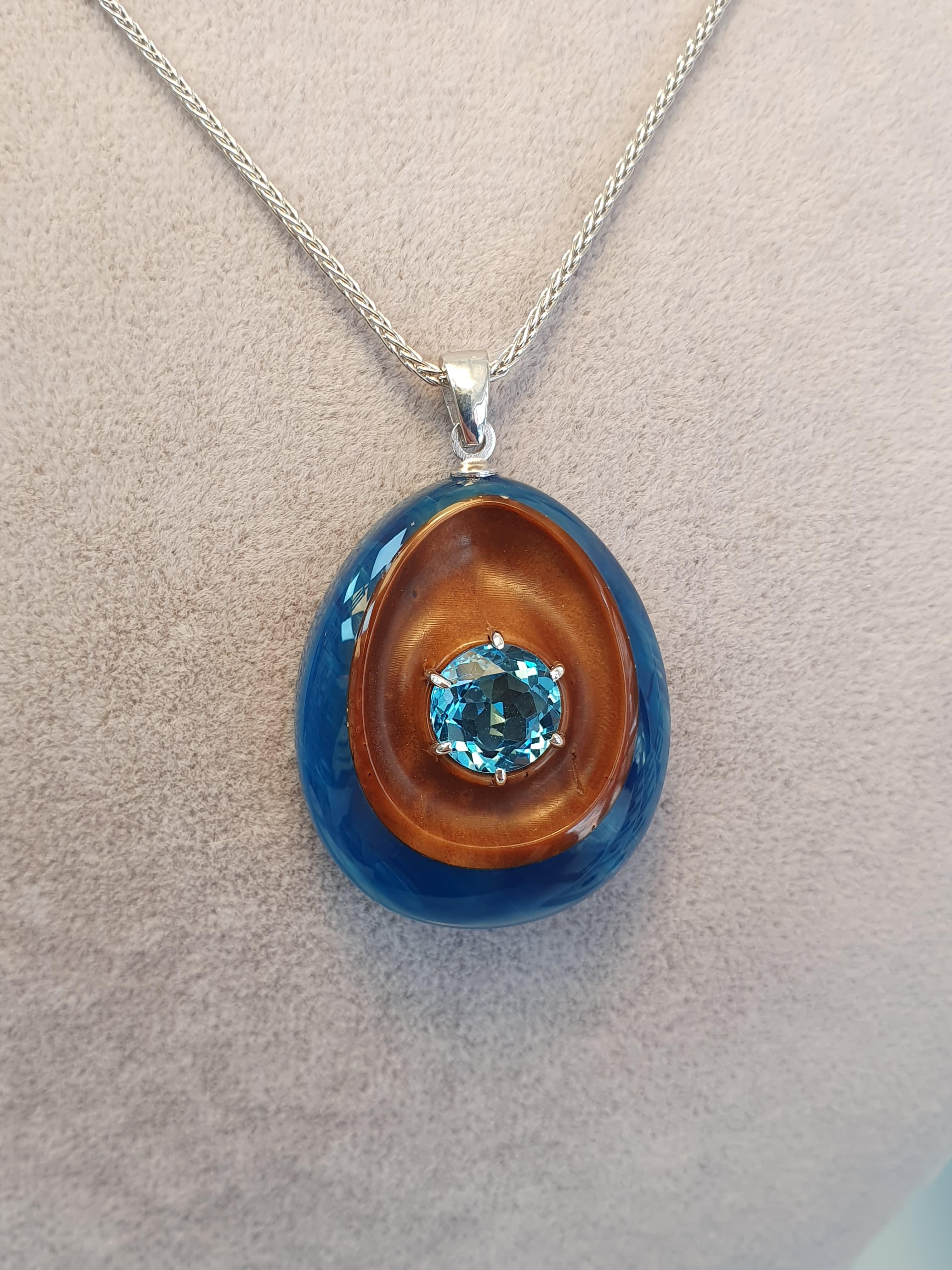 Swiss Blue Topaz Sıkma Kehribar Gümüş Kolye
