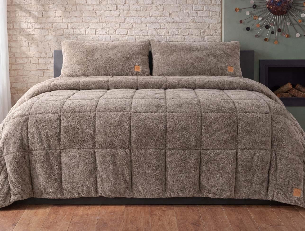 CB ÇİFT KİŞİLİK PELUŞ YORGAN SETİ BEJ 195X215 CM