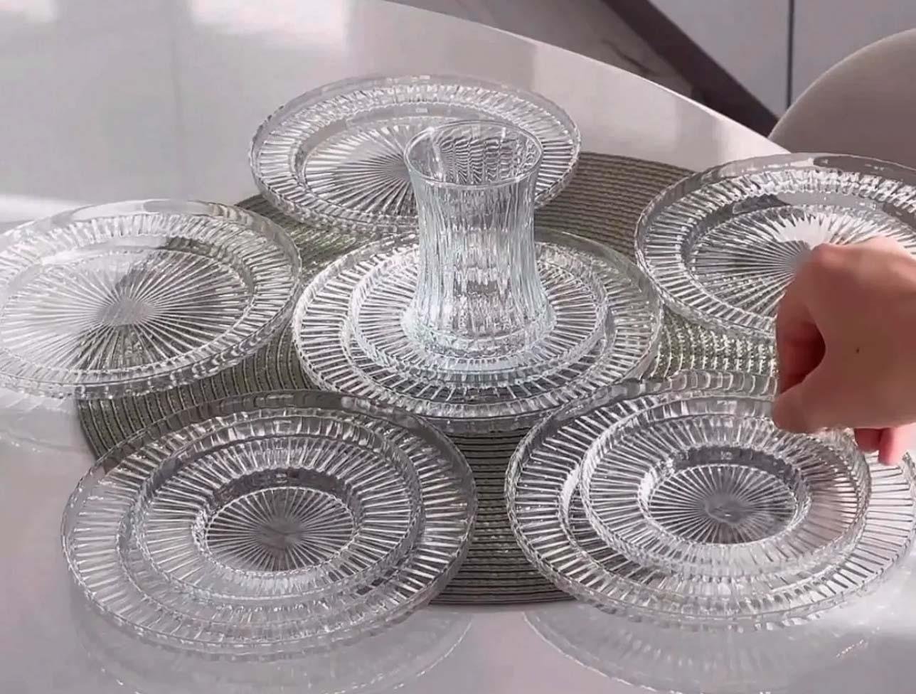 FAVORİM GLASSCOM RIVA 17 CM SUNUM TABAĞI ŞEFFAF