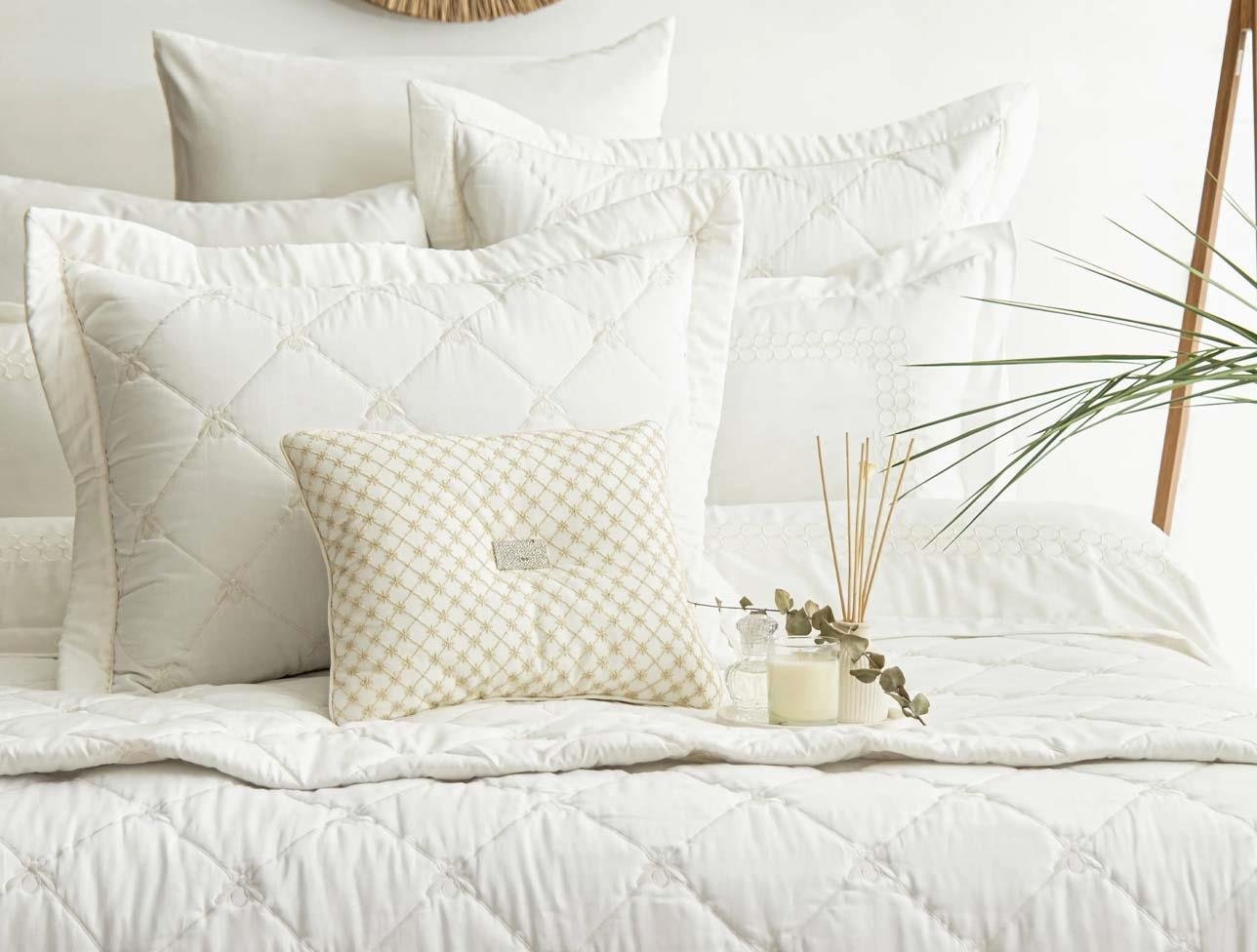 ZEBRA BREZZA YATAK SETİ KREM