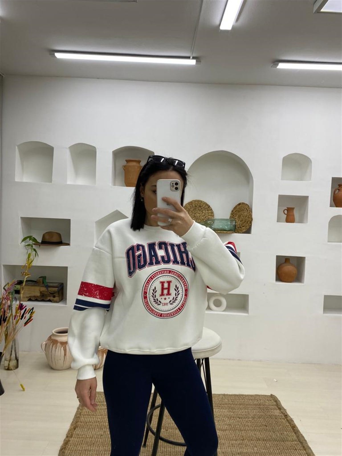 Chicago Baskılı Kalın Kumaş Üç İplik İçi Şardonlu Sweatshirt-Ekru