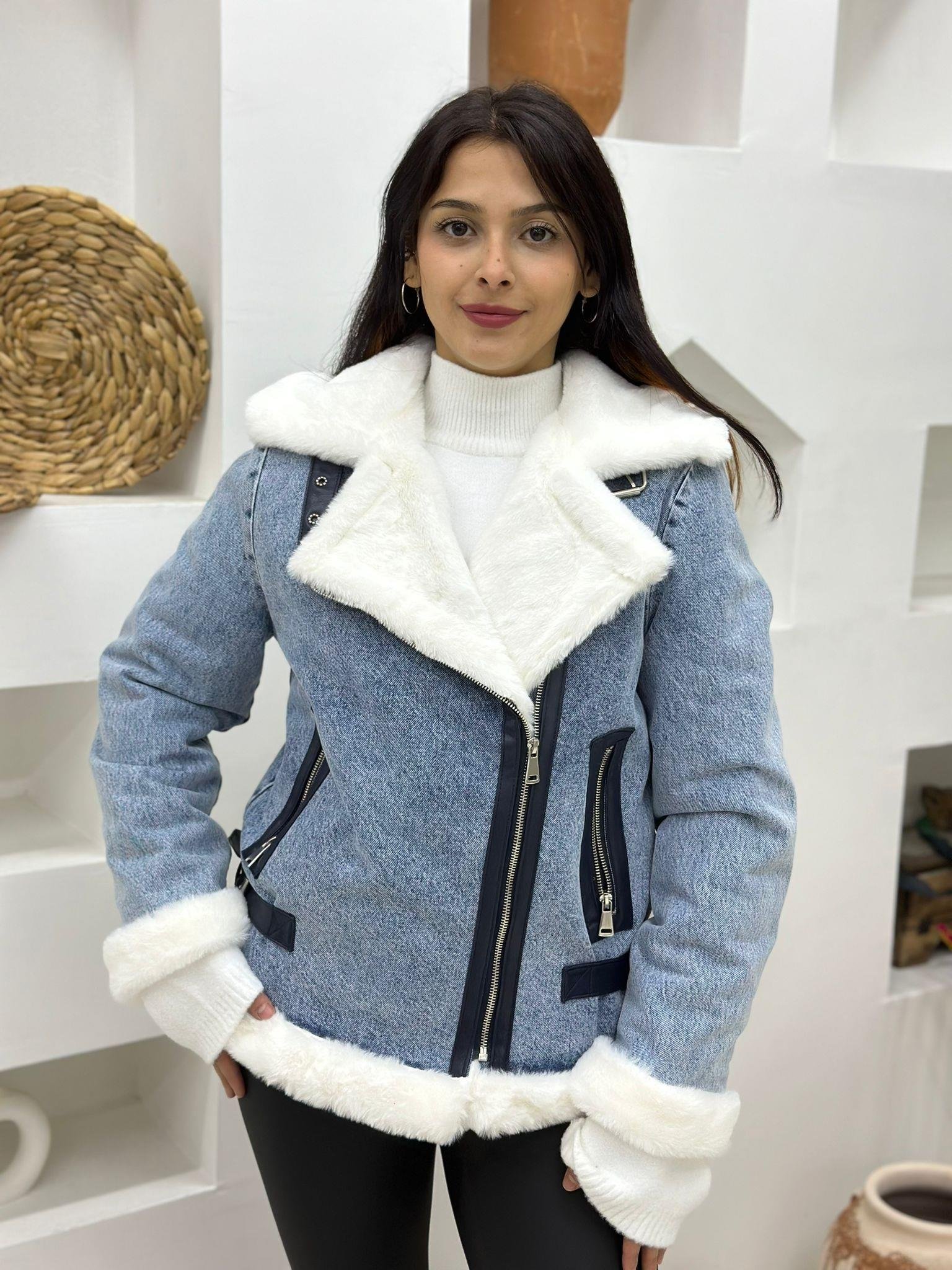 Denim İçi Beyaz Kürklü Deri Biyeli Kalın Denim Ceket-Mavi