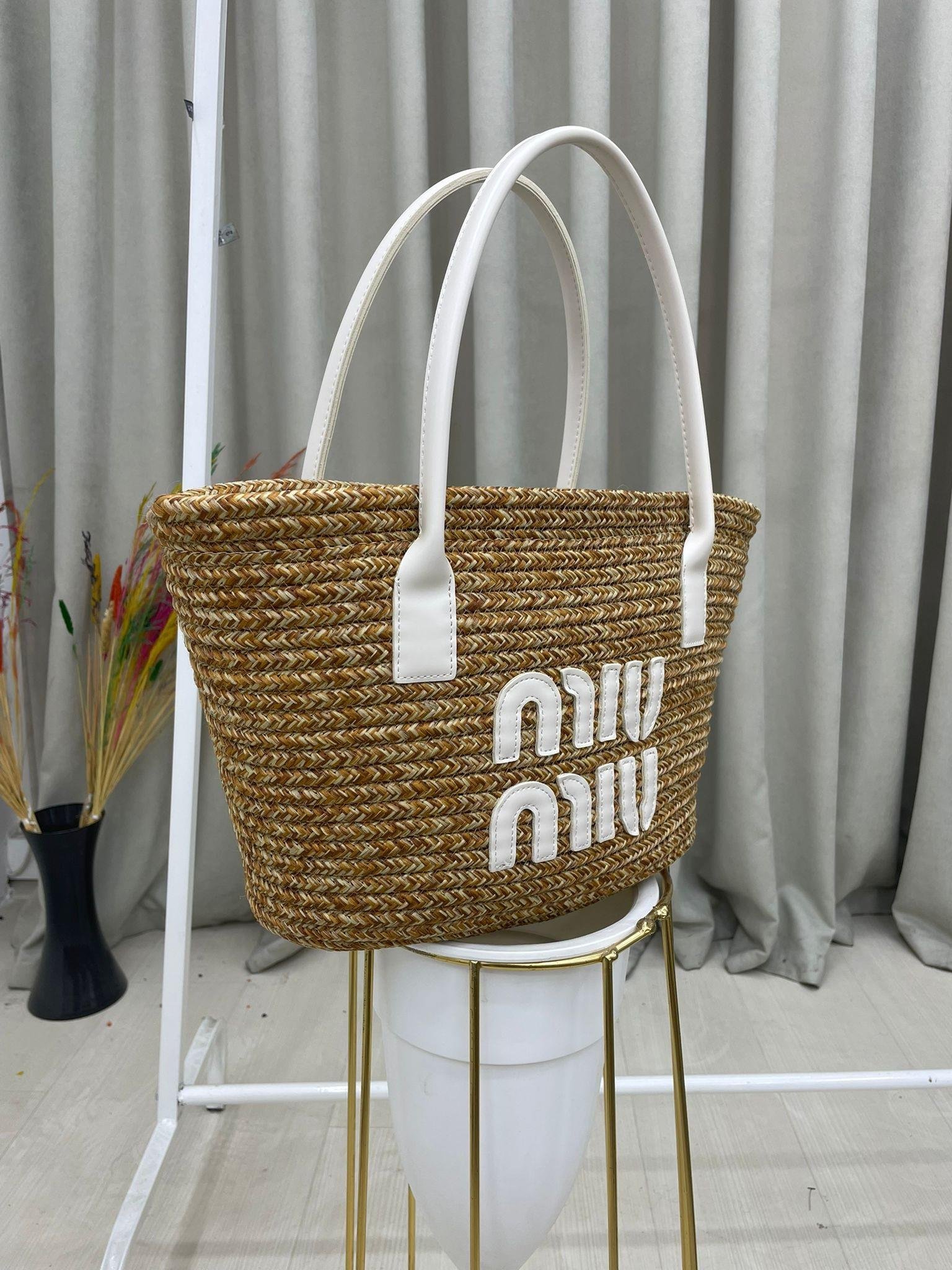 Kadın Miu Miu Yazılı Hasır Çanta-Ekru