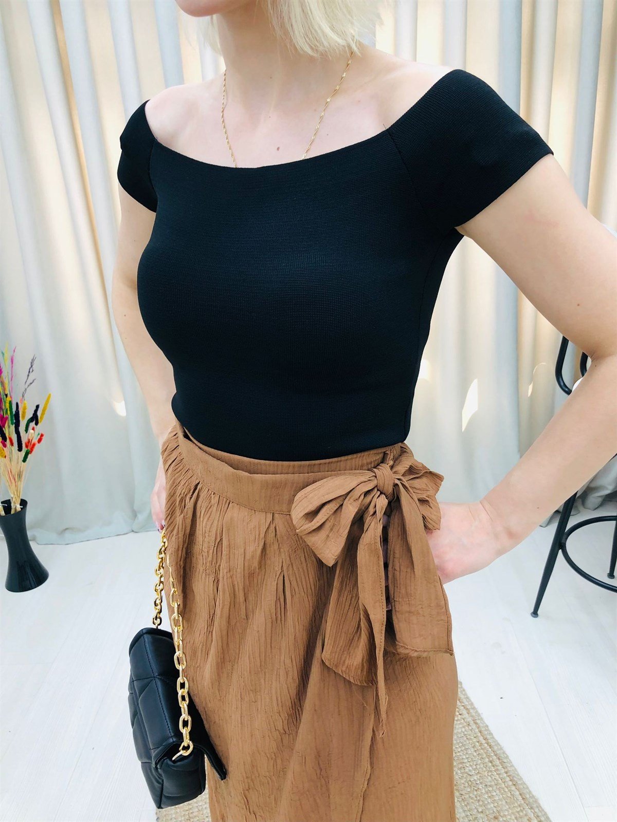 Kayık Yaka Basic Triko