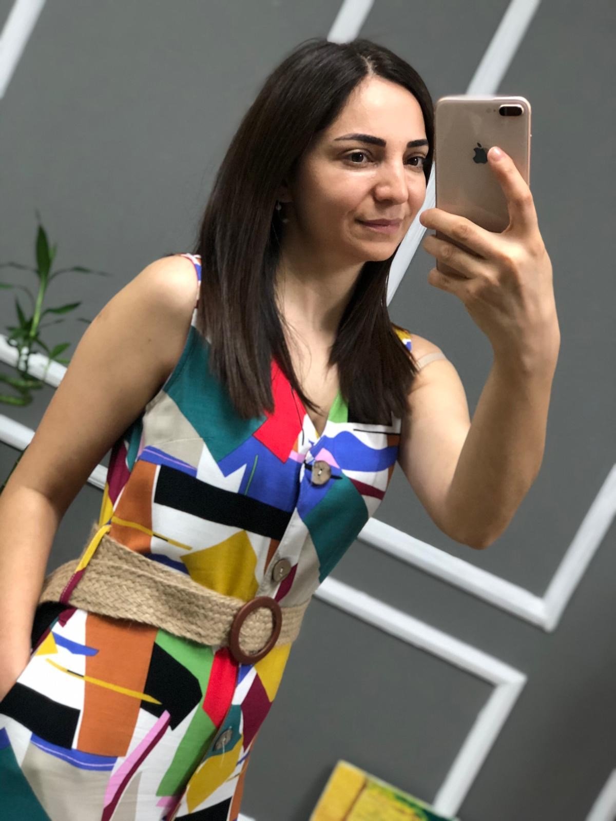 Önden Düğmeli Desenli Elbise