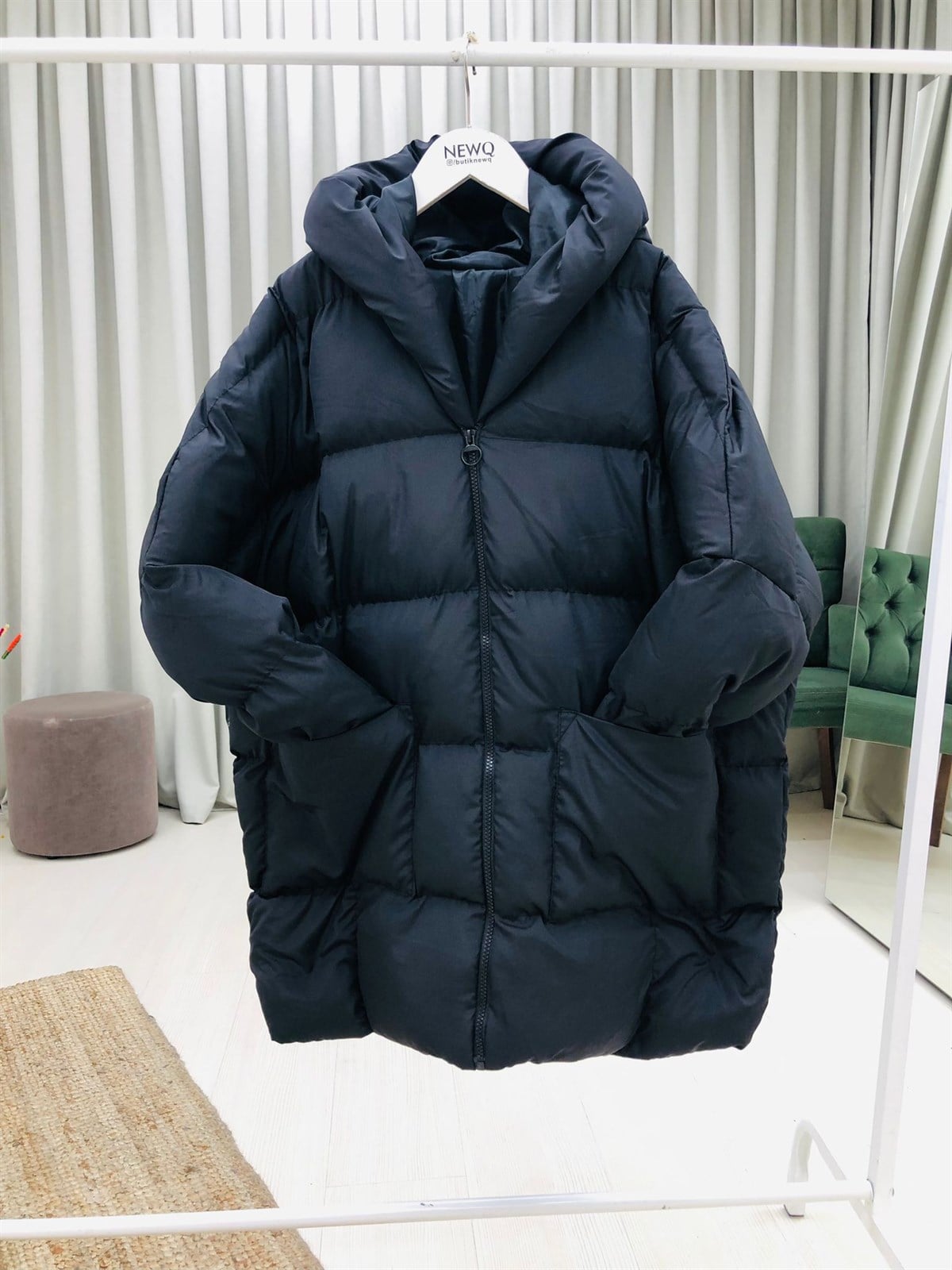 Oversize Kapüşonlu Fermuarlı Şişme Mont-Siyah