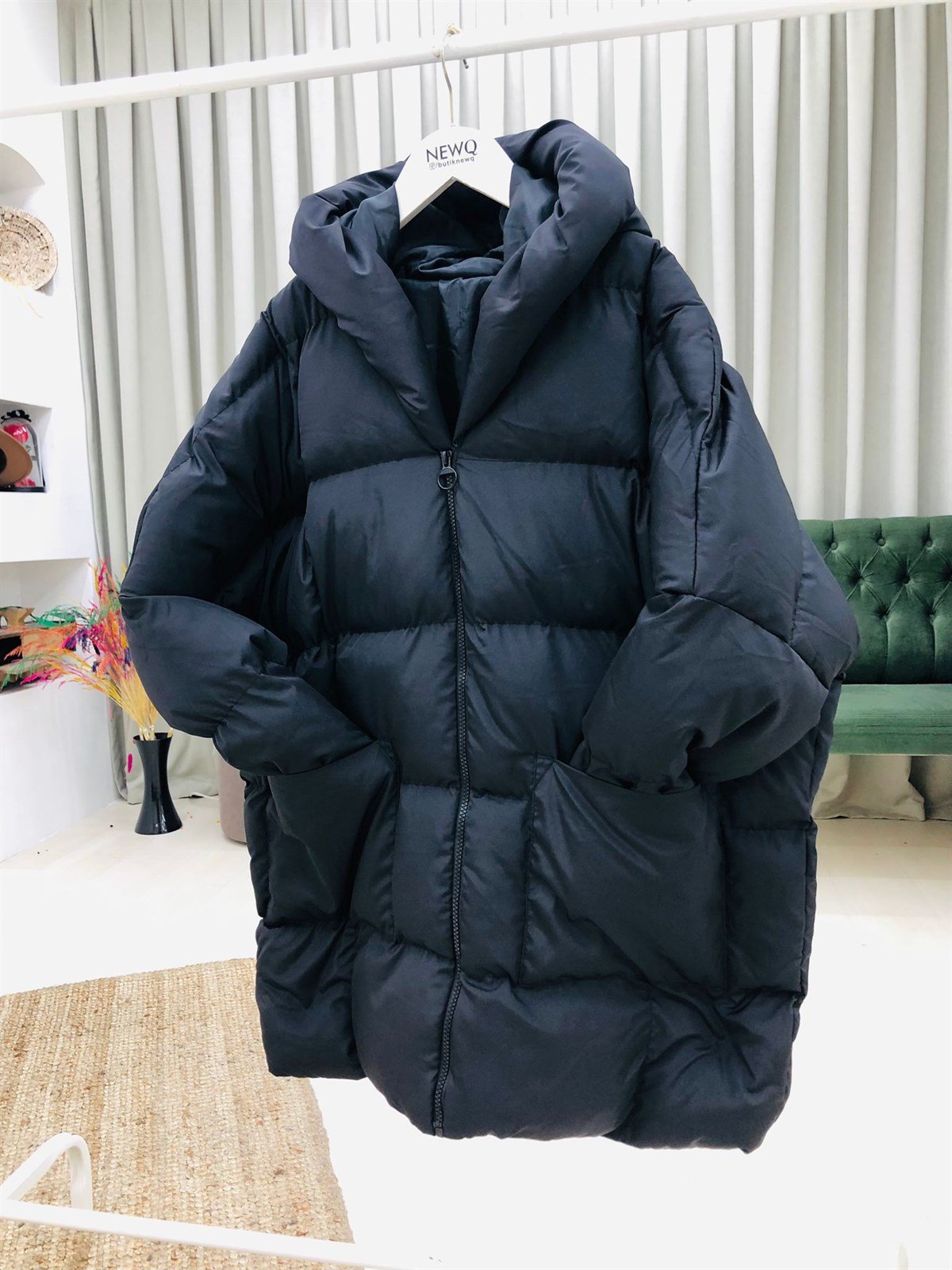 Oversize Kapüşonlu Fermuarlı Şişme Mont-Siyah