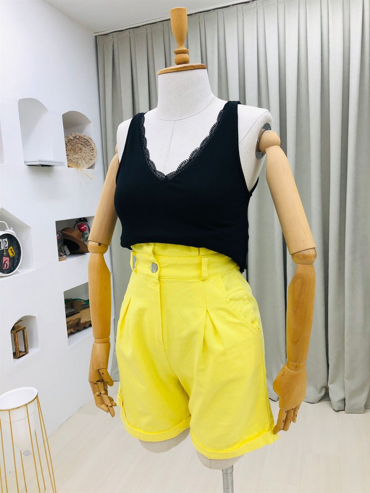 Yüksek Bel Duble Paça Gabardin Şort-Sarı