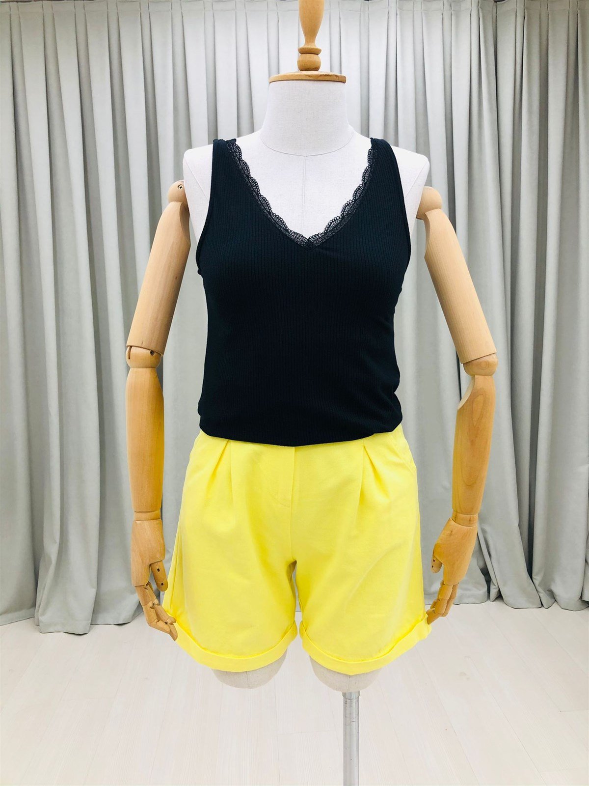 Yüksek Bel Duble Paça Gabardin Şort-Sarı