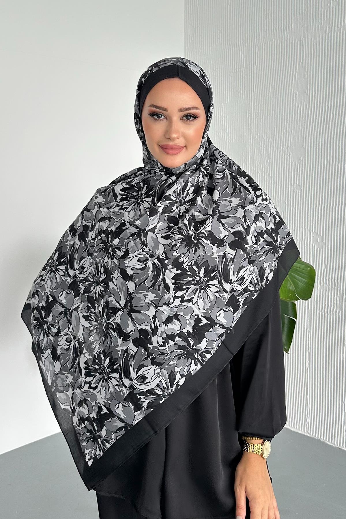 Lotus Çiçek Desen Siyah Renk Soft Pamuk Şal