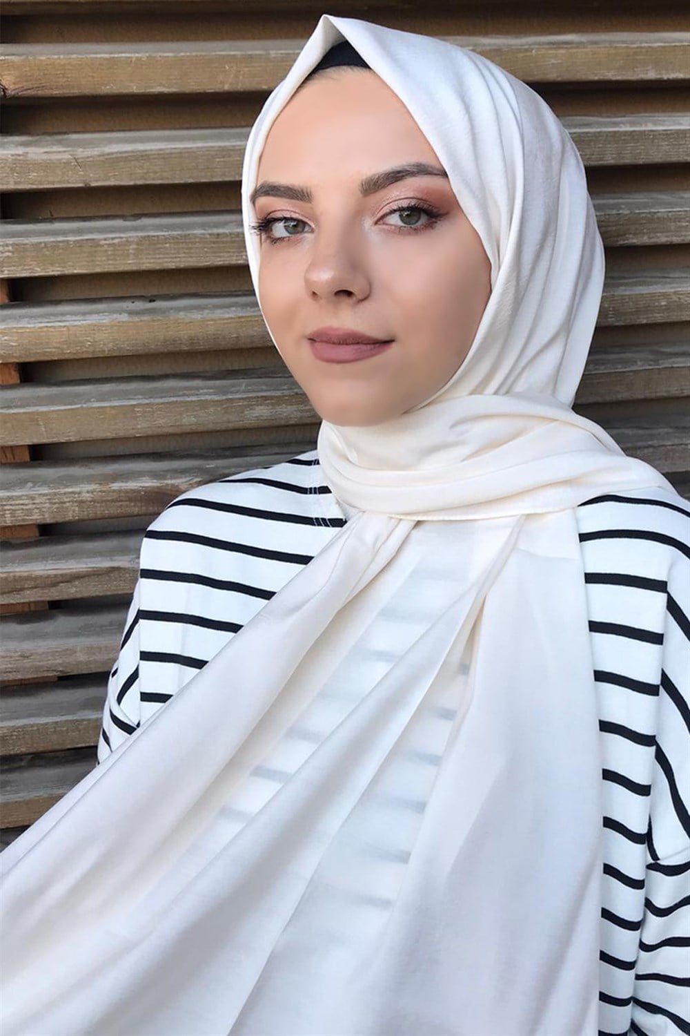 STELLA AKROBAT ŞAL KIRIK BEYAZ