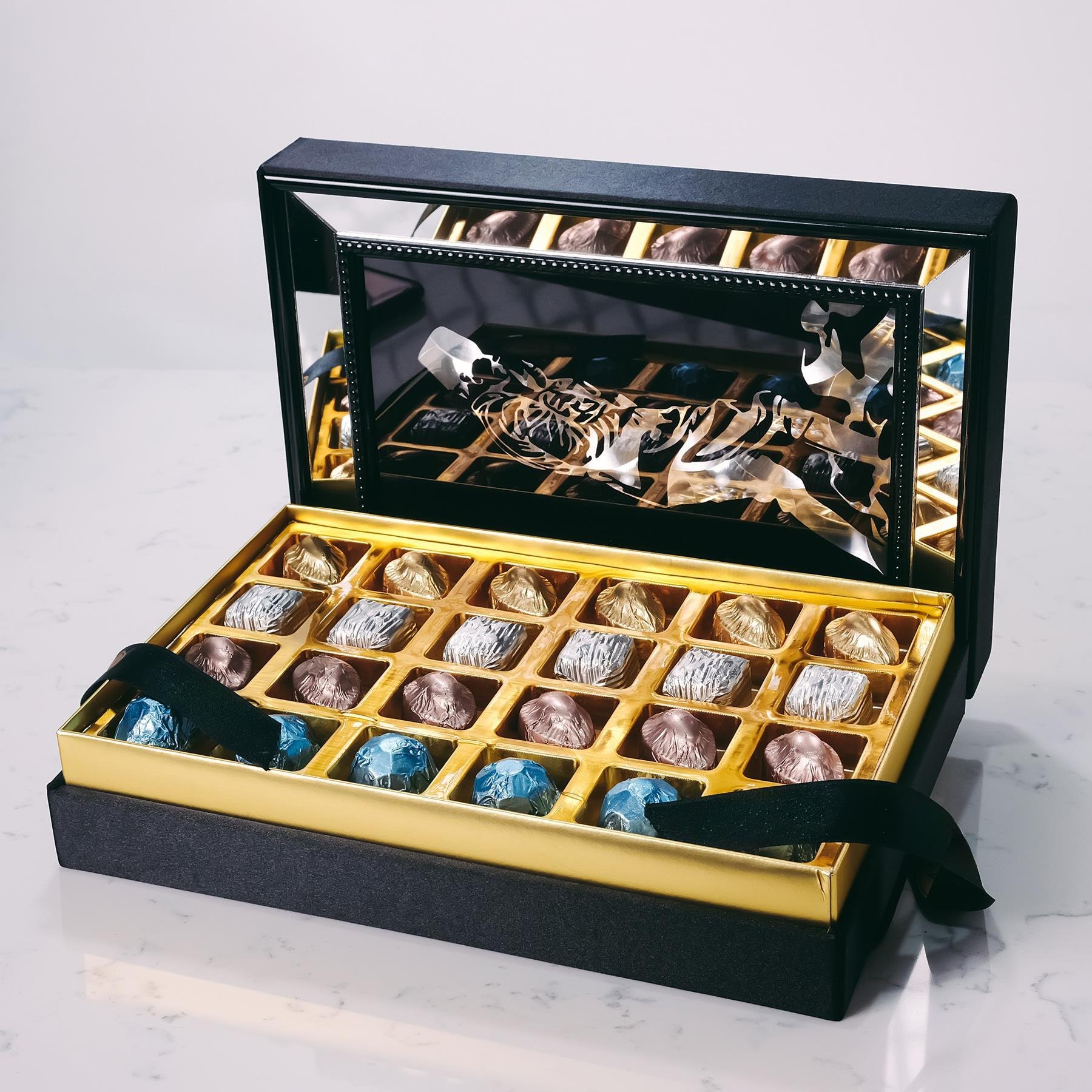 Atatürk Portre Tablo Karışık Spesiyal Çikolata