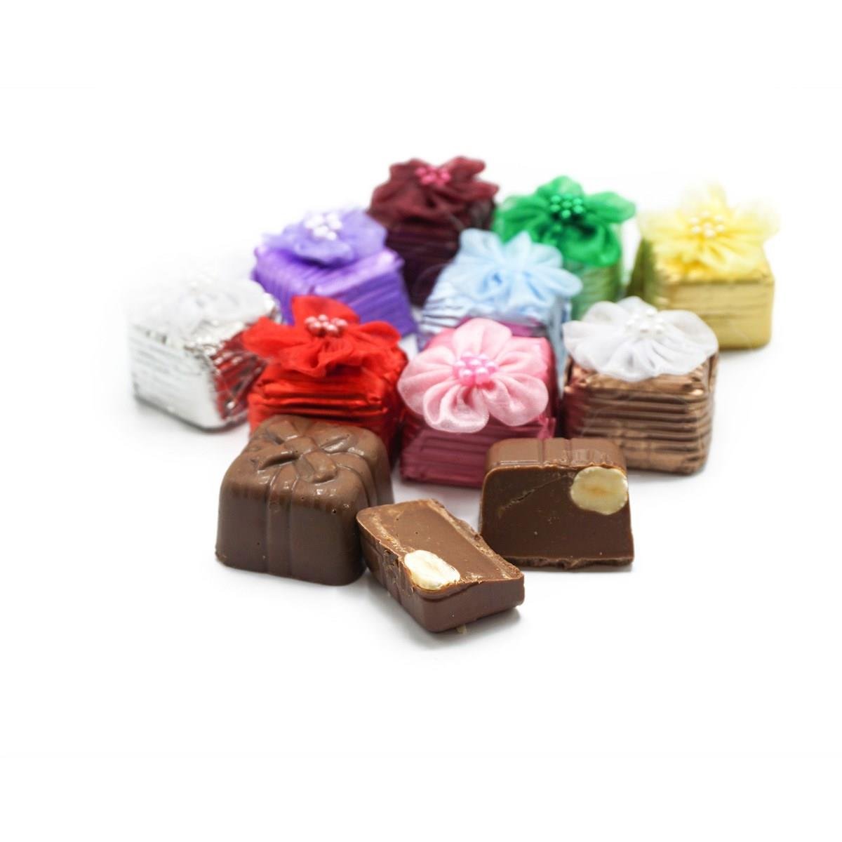 Dökme Çiçek Dekorlu Taş Çikolata Mix (1 Kg)