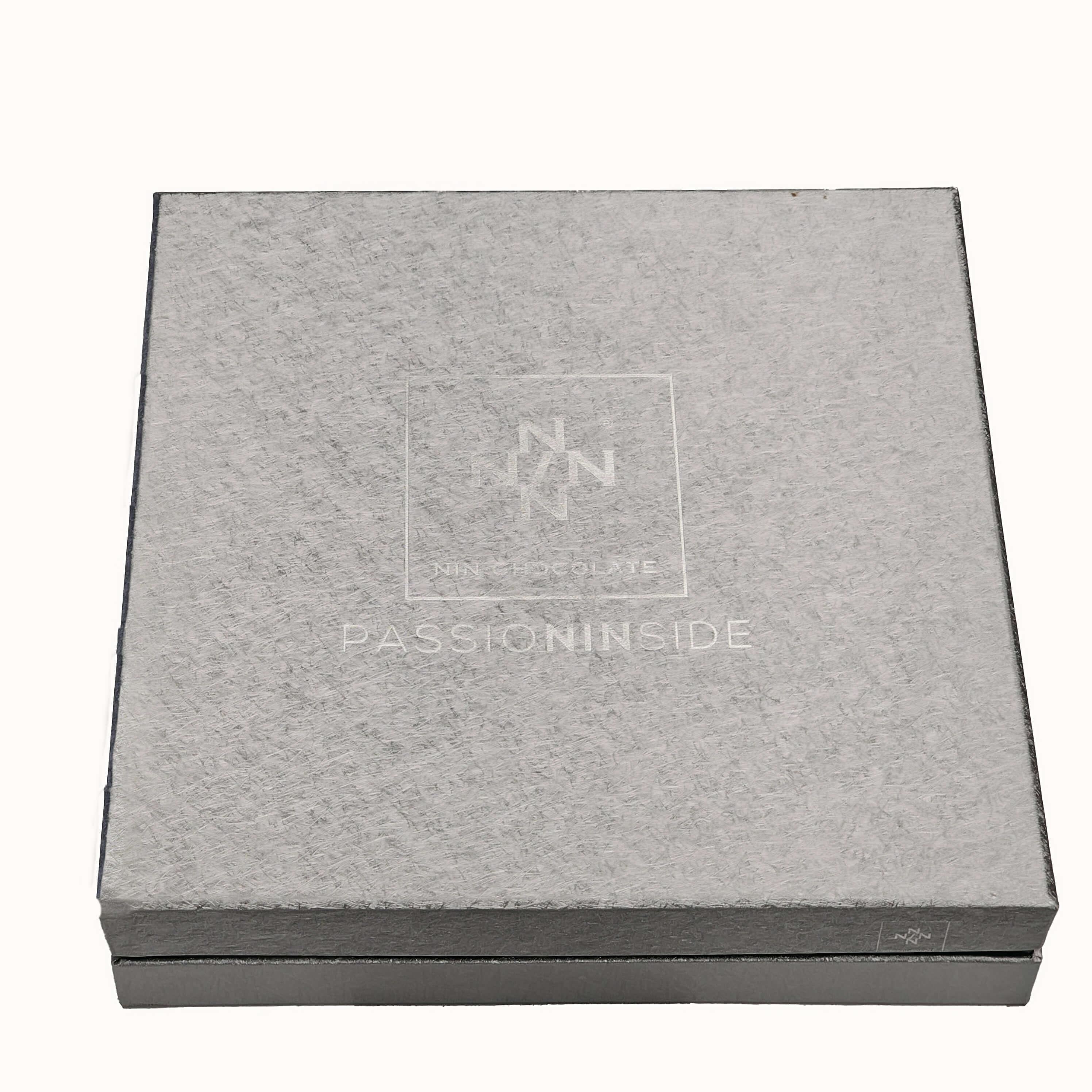 Nin Açık Gri Kutu Spesiyal Çikolata 72 Adet