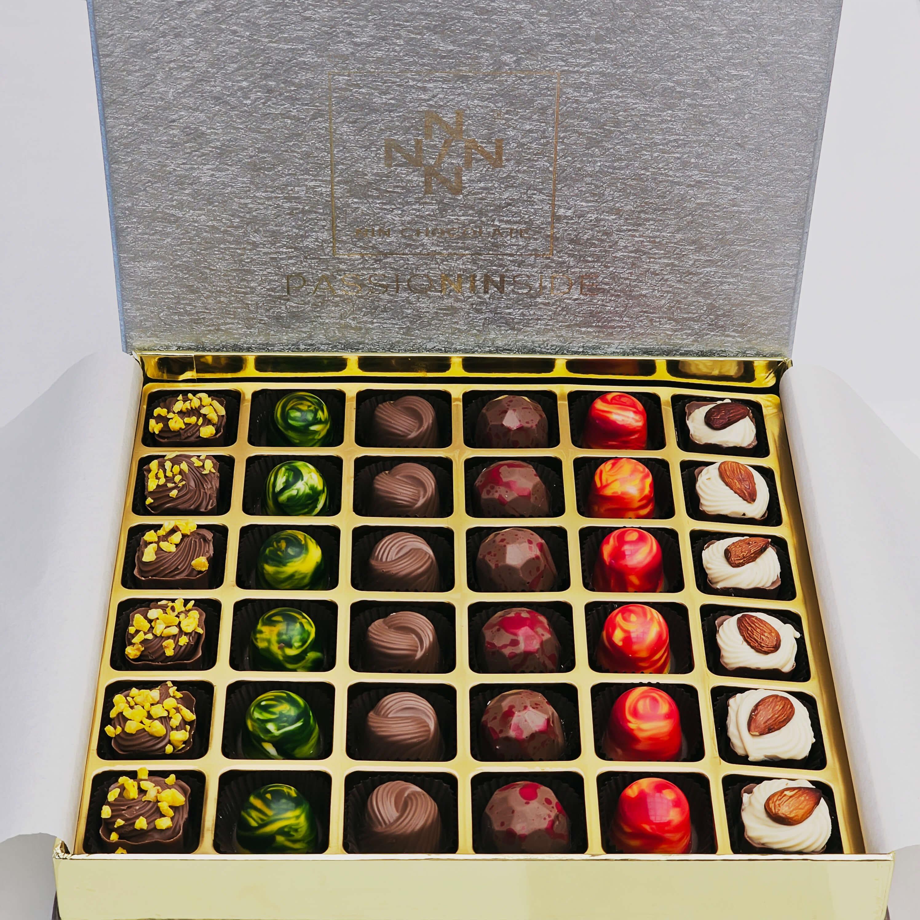 Nin Açık Gri Kutu Spesiyal Çikolata 72 Adet