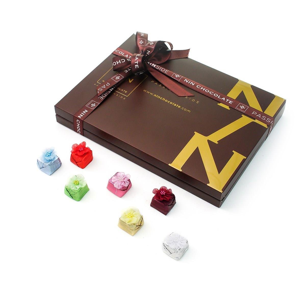 NIN ASKILI Çiçek Dekorlu Fındık Giandujalı Bütün Fındıklı Sütlü Special Çikolata 42'li Paket