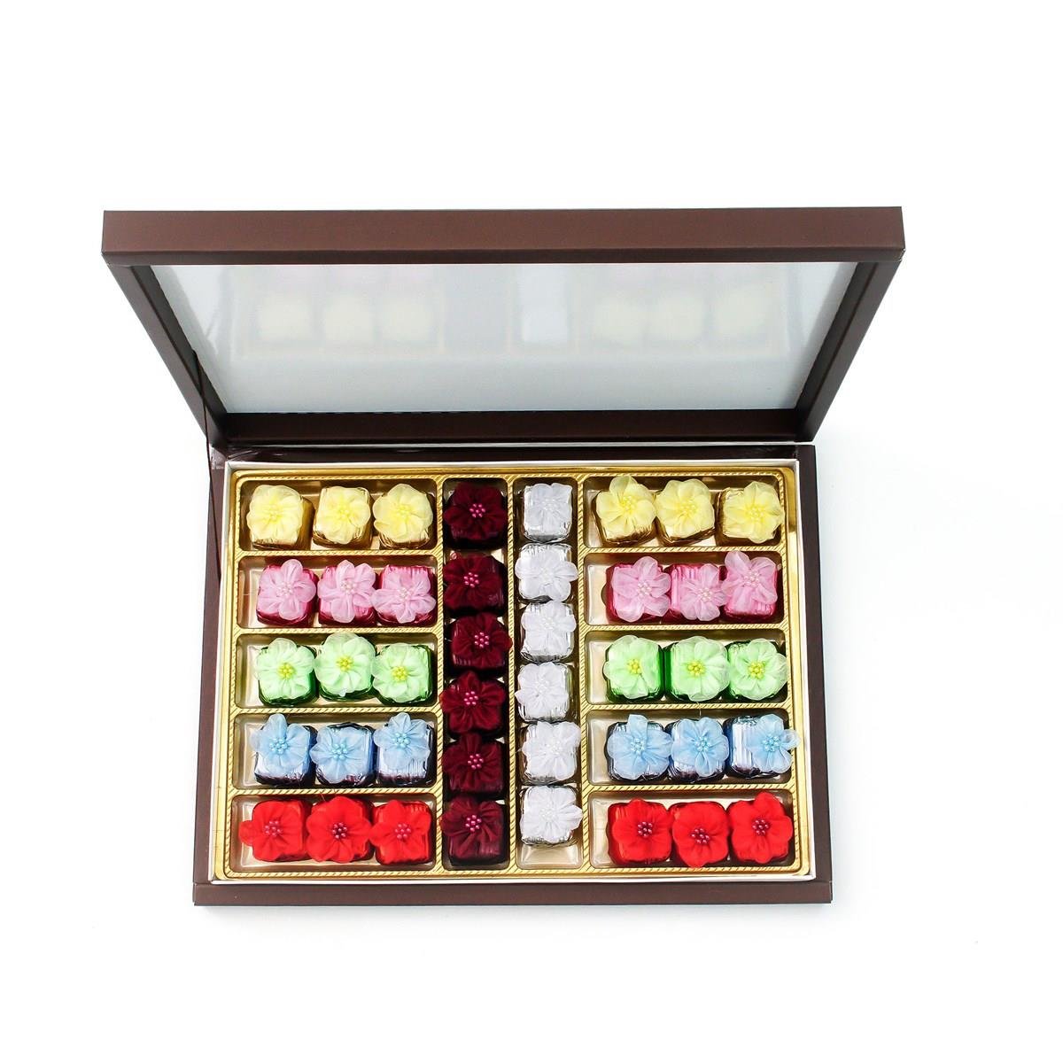 NIN ASKILI Çiçek Dekorlu Fındık Giandujalı Bütün Fındıklı Sütlü Special Çikolata 42'li Paket