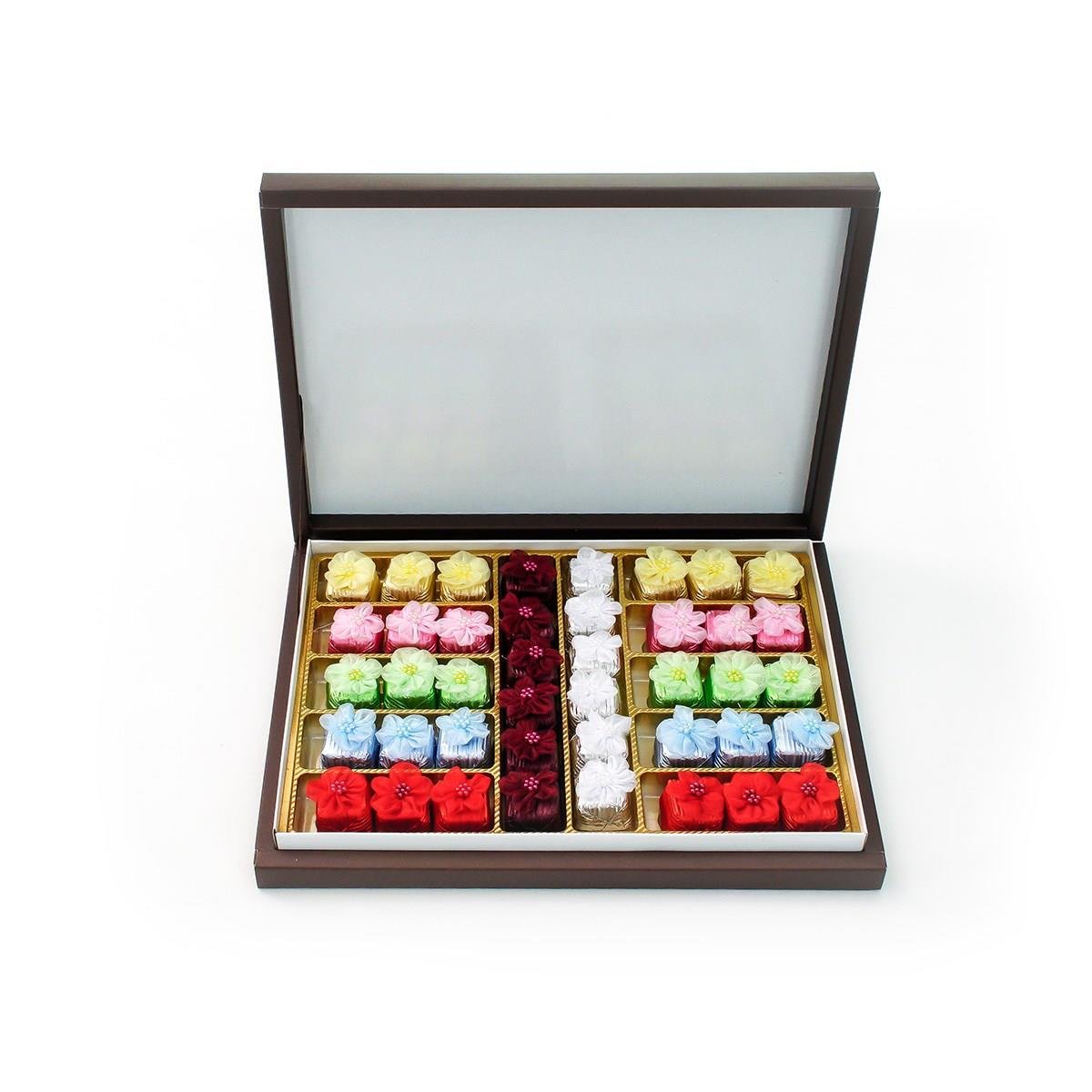 NIN ASKILI Çiçek Dekorlu Fındık Giandujalı Bütün Fındıklı Sütlü Special Çikolata 42'li Paket