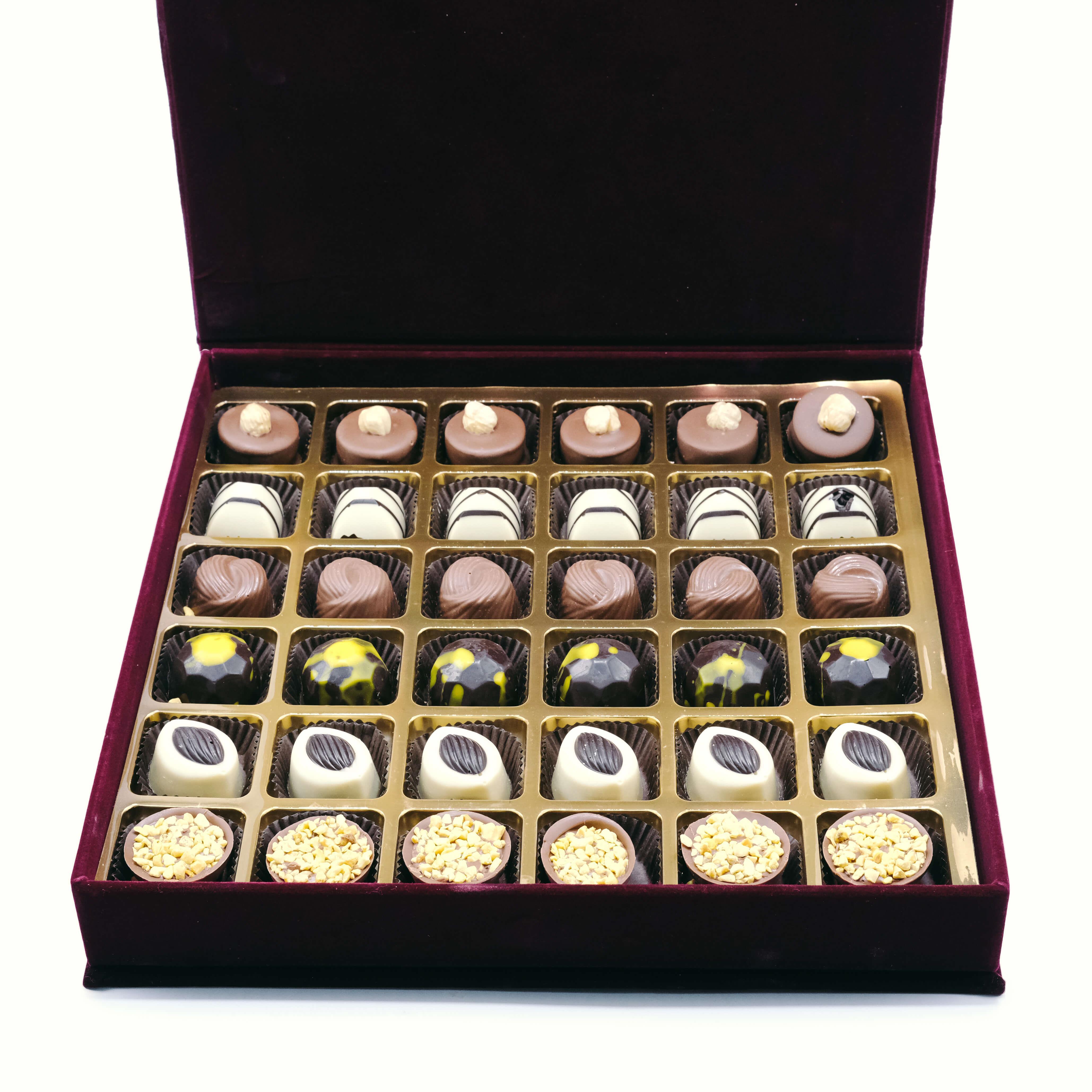 Nin Bordo Kadife Kutu Spesiyal Çikolata 36 Adet