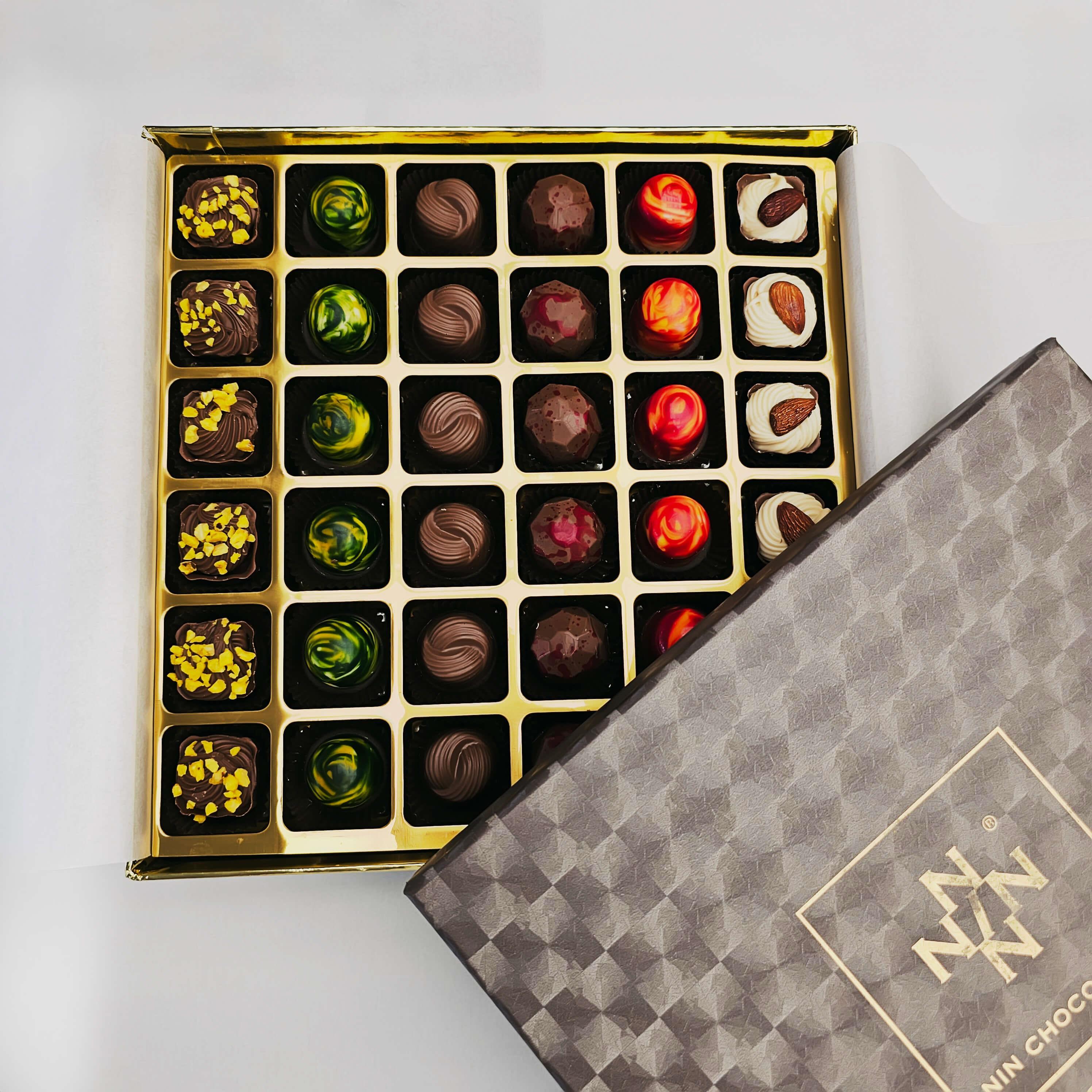 Nin Damalı Kutu Spesiyal Çikolata 72 Adet