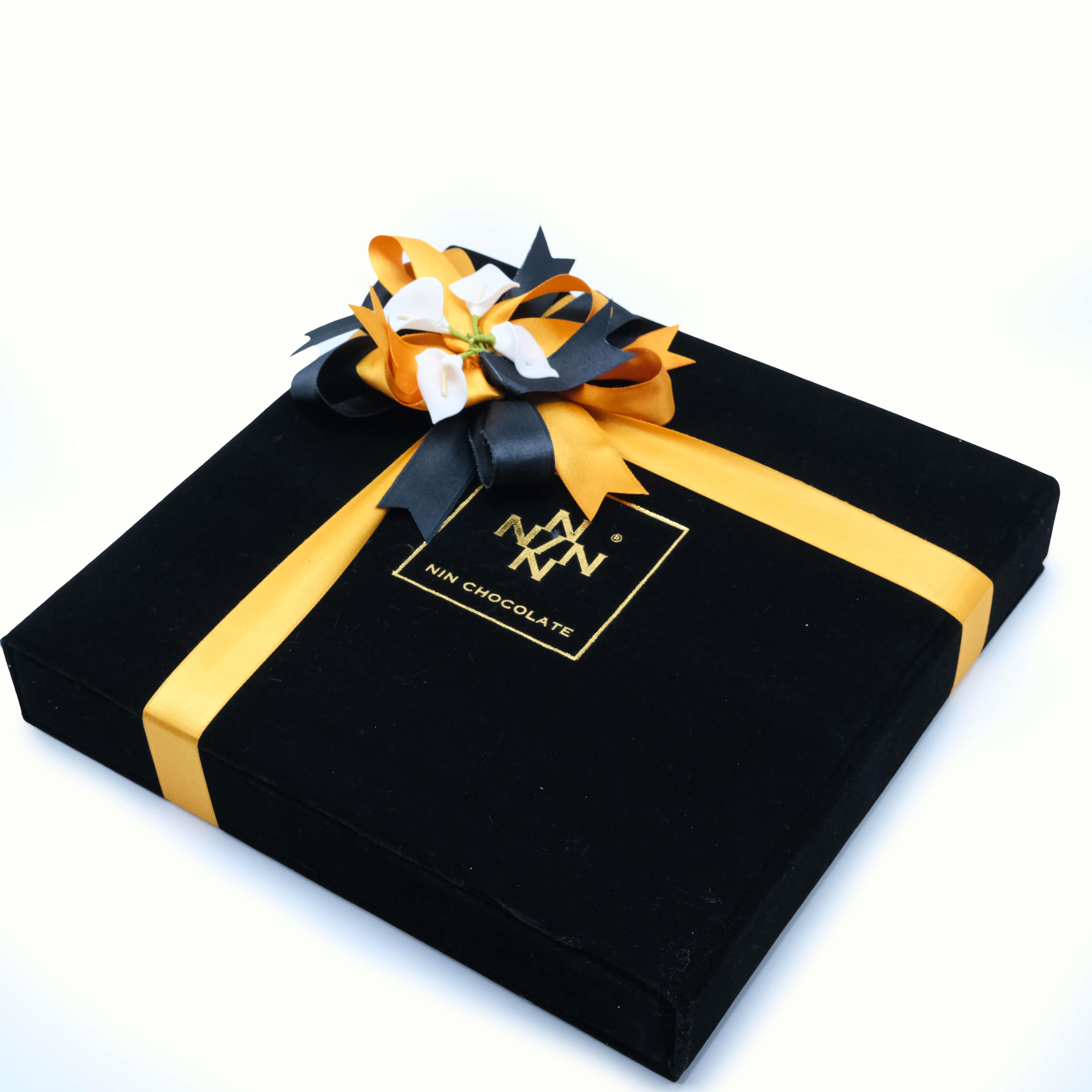 Nin Siyah Kadife Kutu Spesiyal Çikolata 36 Adet