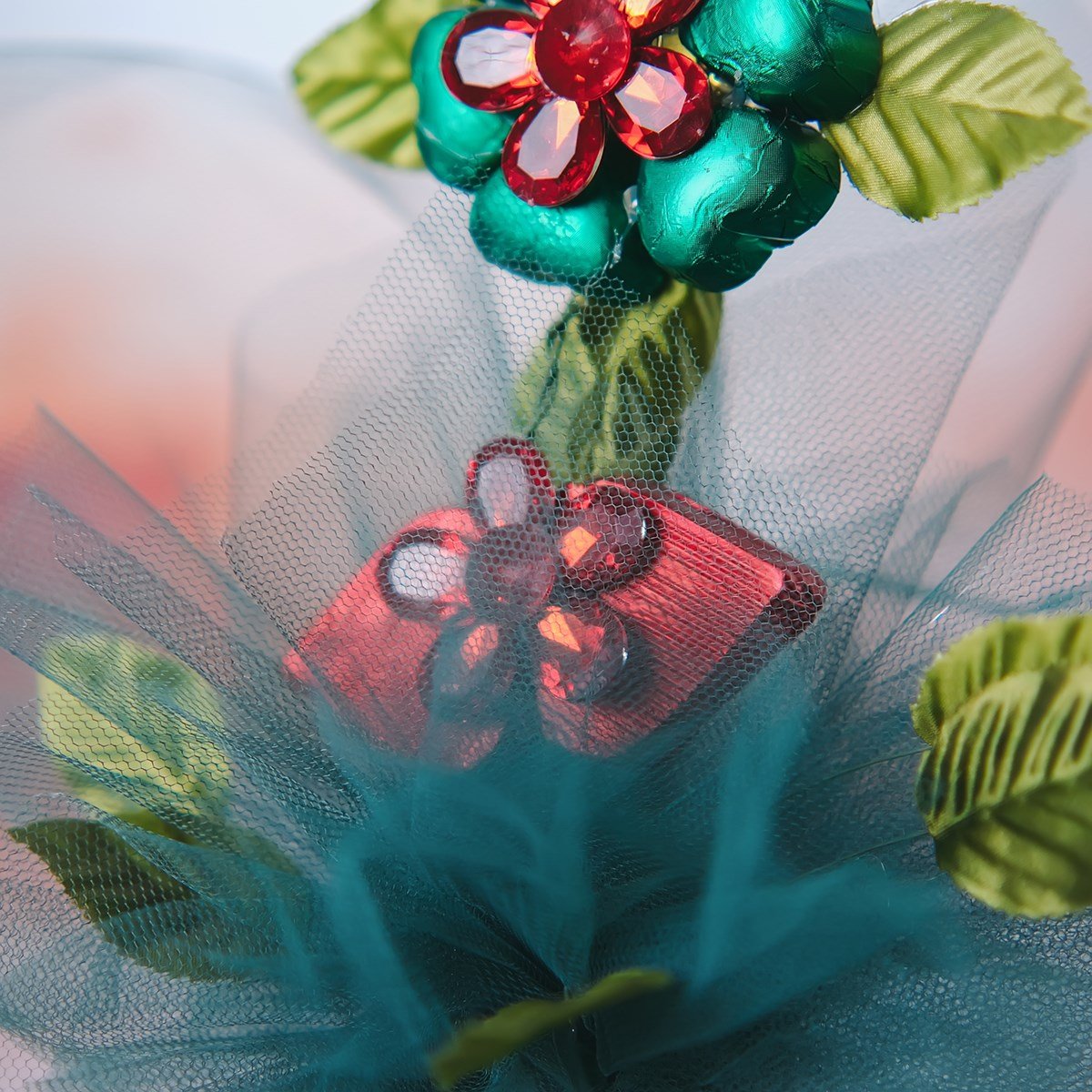 Sevgililer Günü Özel Kalp Çikolatalı Zümrüt Çiçek (Cam Bardak)