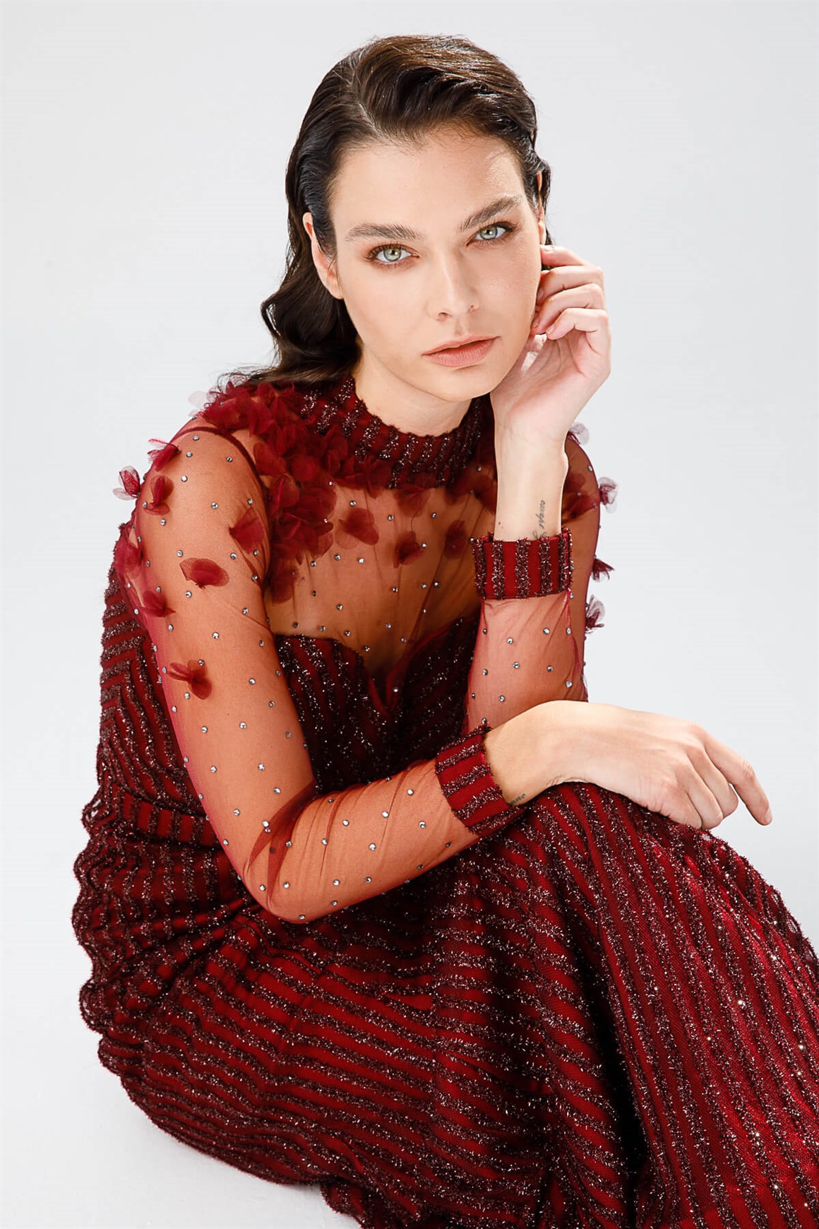 Balık Kesimli, Tül Ve Dantelden Oluşan Şık Abiye Elbise  Bordo