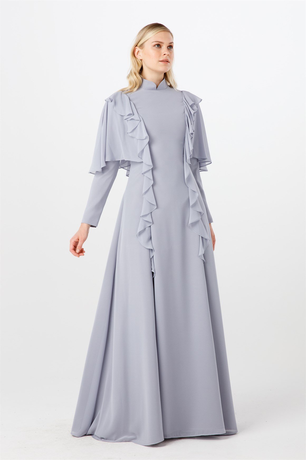 Gri Hafif Balık Kesimli Omuzda Etek Ucunda Taş Ve Volan Kombinli Abiye Elbise