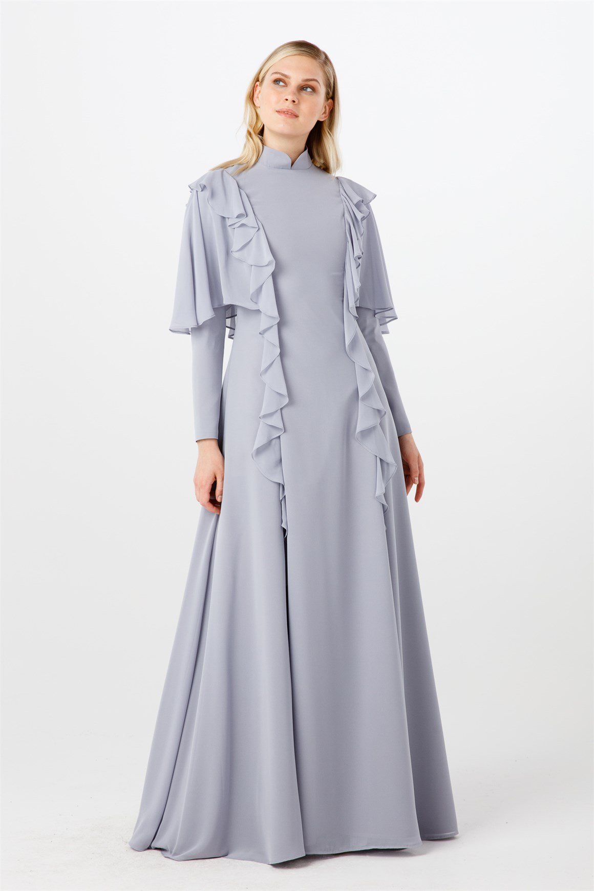 Gri Hafif Balık Kesimli Omuzda Etek Ucunda Taş Ve Volan Kombinli Abiye Elbise
