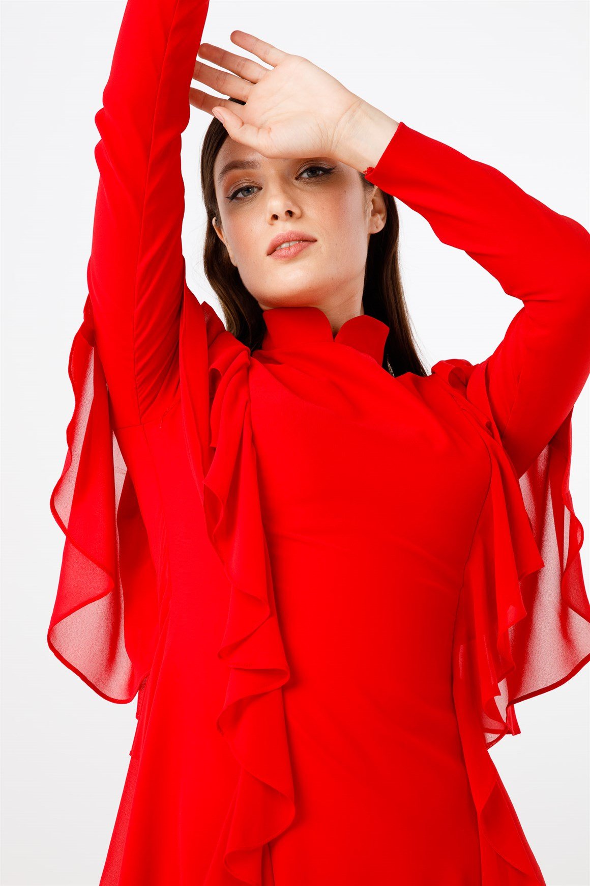 Kırmızı Hafif Balık Kesimli Omuzda Etek Ucunda Taş Ve Volan Kombinli Abiye Elbise