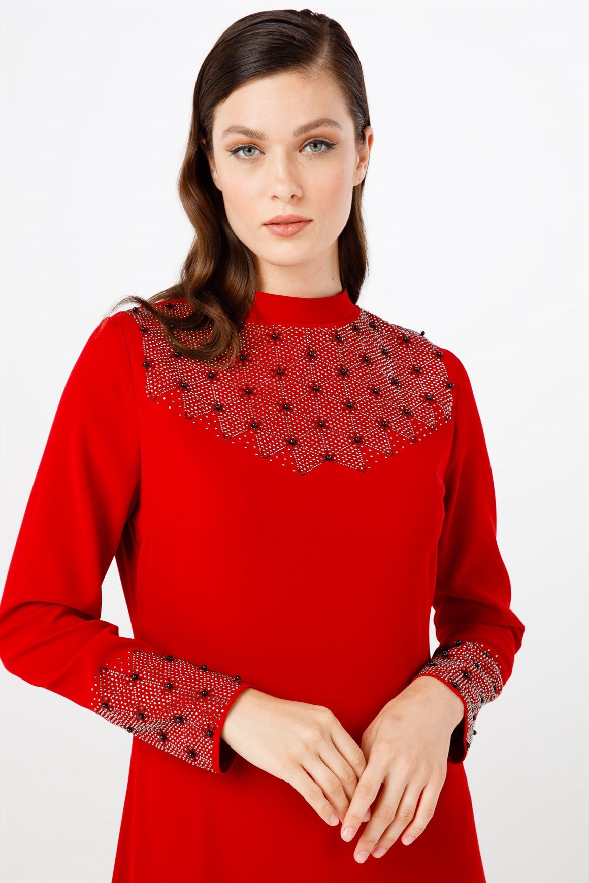 Kırmızı Hakim Yakalı, Kol Ve Ön Beden Taşlı Abiye