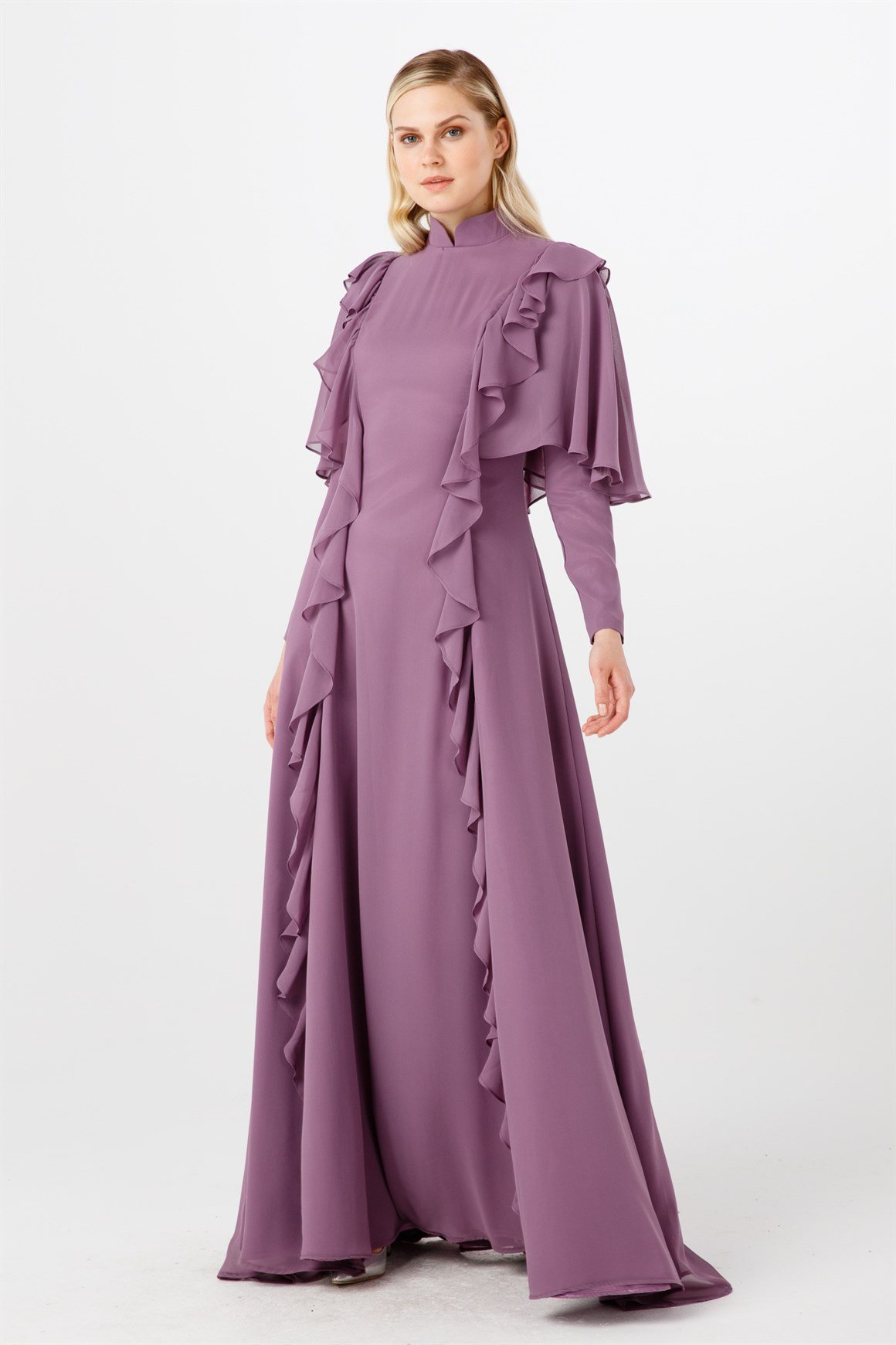 Lila Hafif Balık Kesimli Omuzda Etek Ucunda Taş Ve Volan Kombinli Abiye Elbise