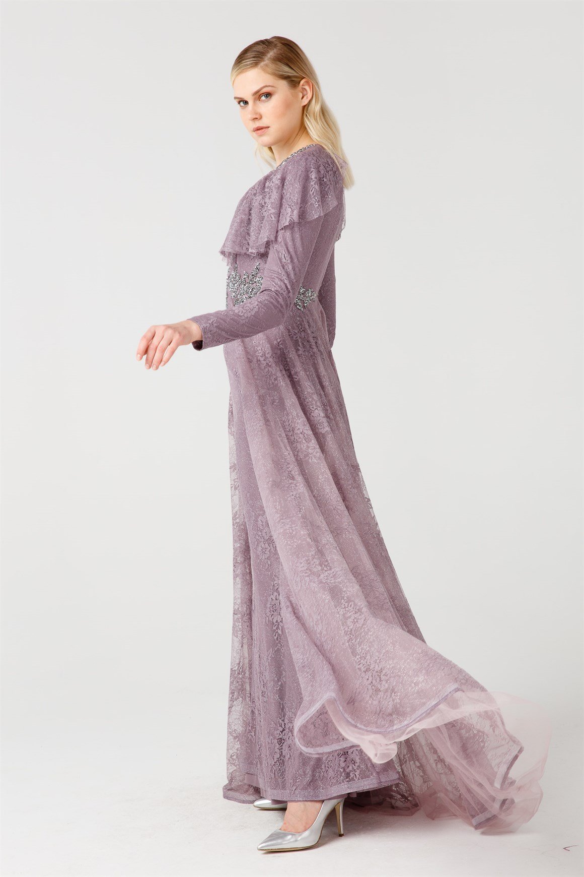 Lila Ön Bel Ve Yaka Taşlı Volan Detaylı Şık Abiye Elbise