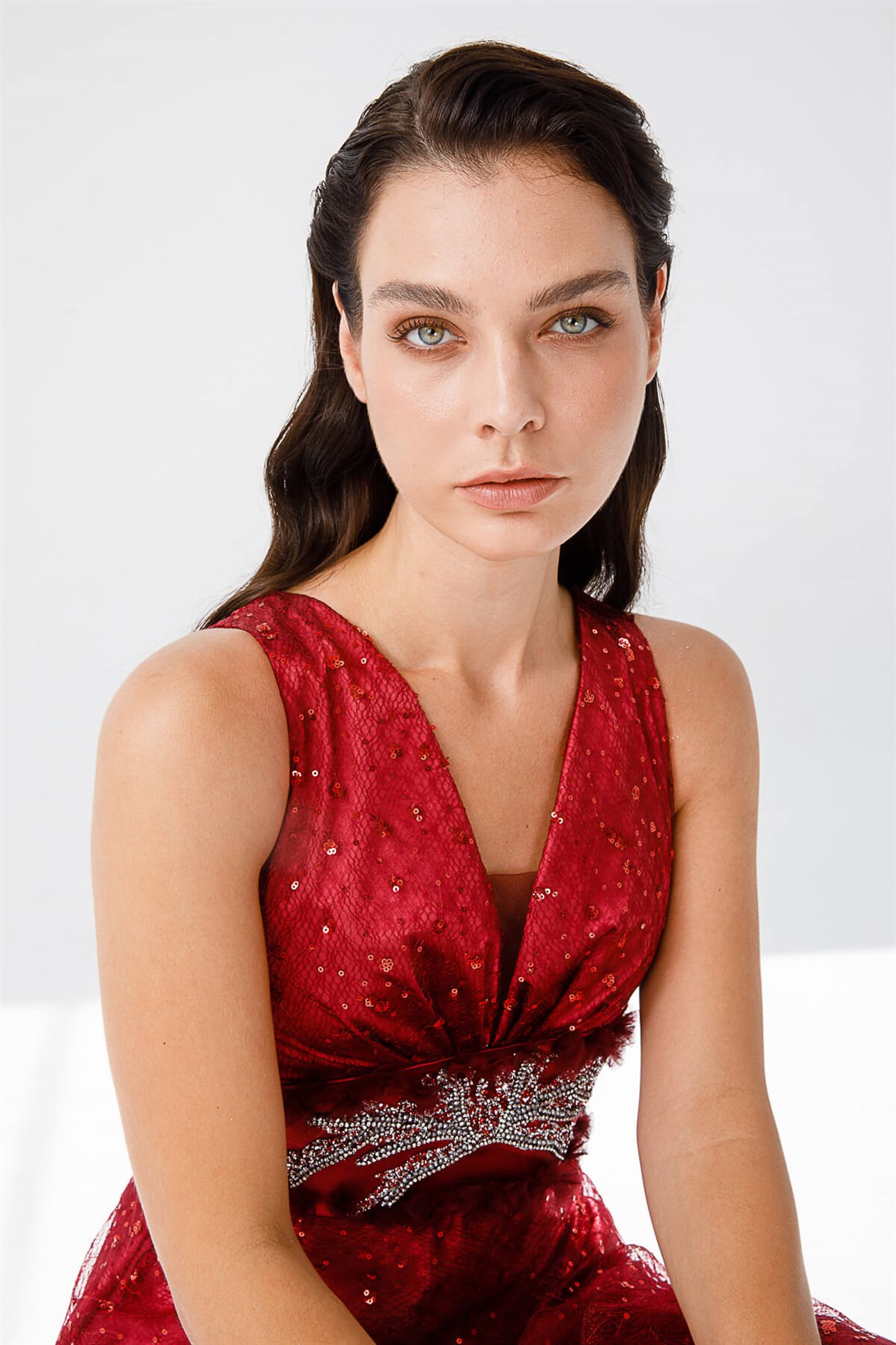 Önü Taş İşli Kiloş Etekli Pul Dantelli Abiye Elbise  Bordo