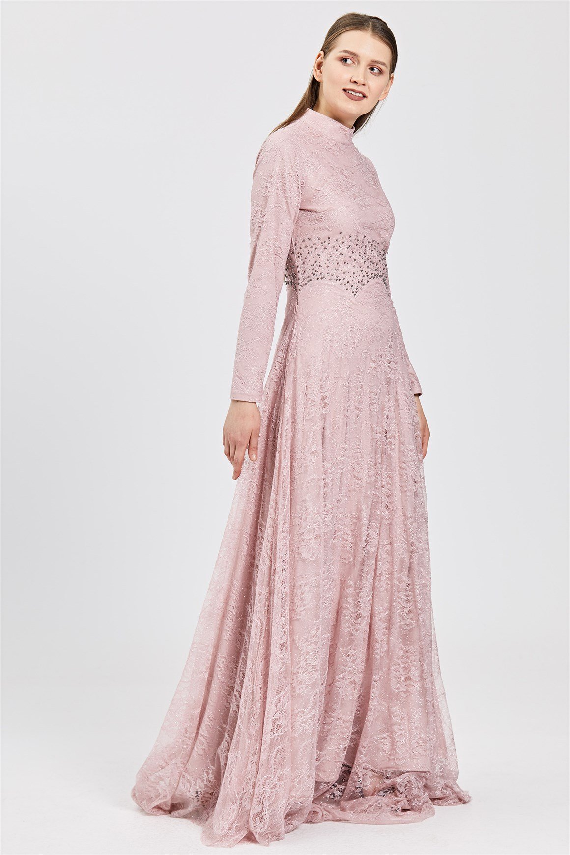 Pudra Dantel Üzeri İnci Çakma Aksesuarlı Abiye Elbise