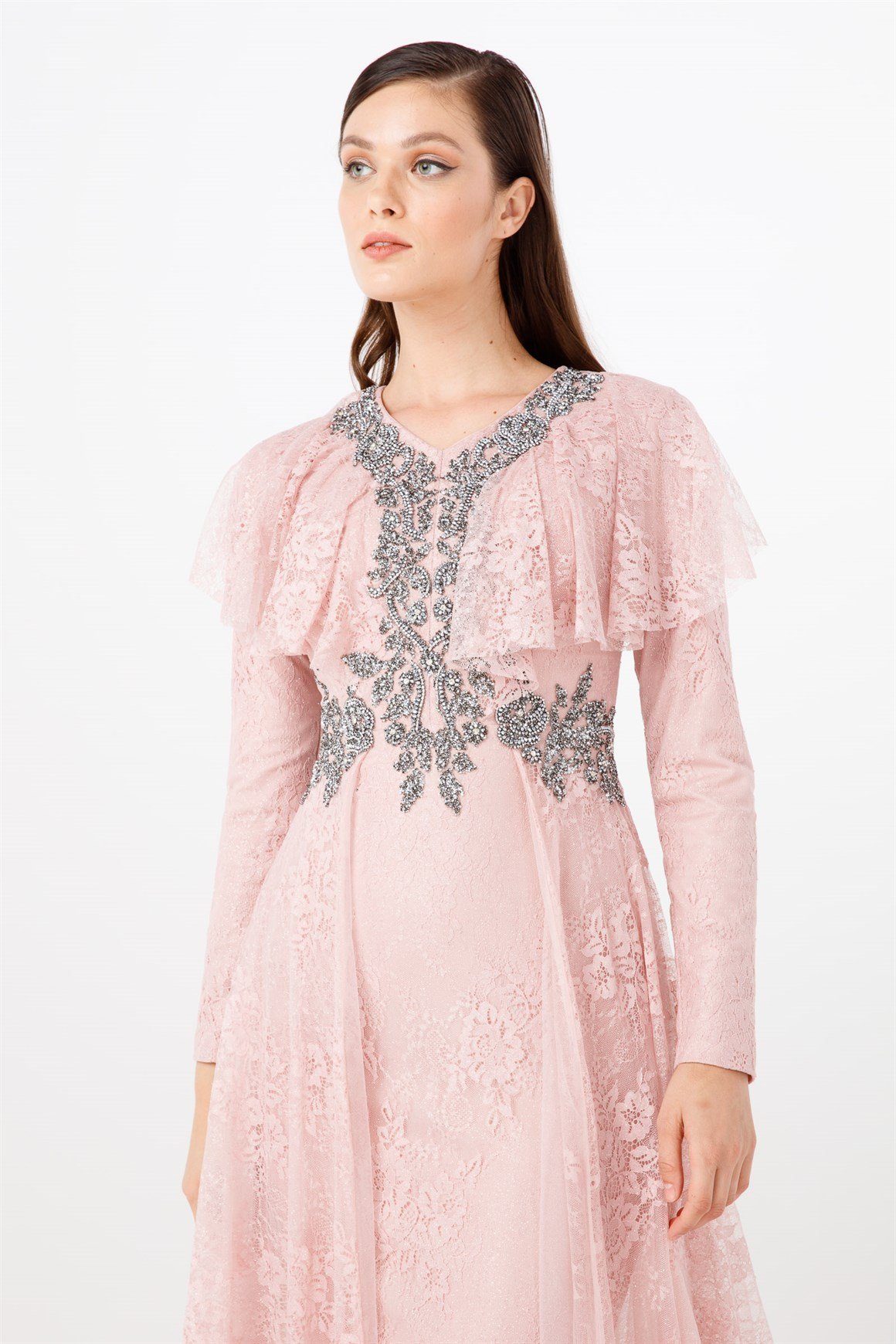 Pudra Ön Bel Ve Yaka Taşlı Volan Detaylı Şık Abiye Elbise