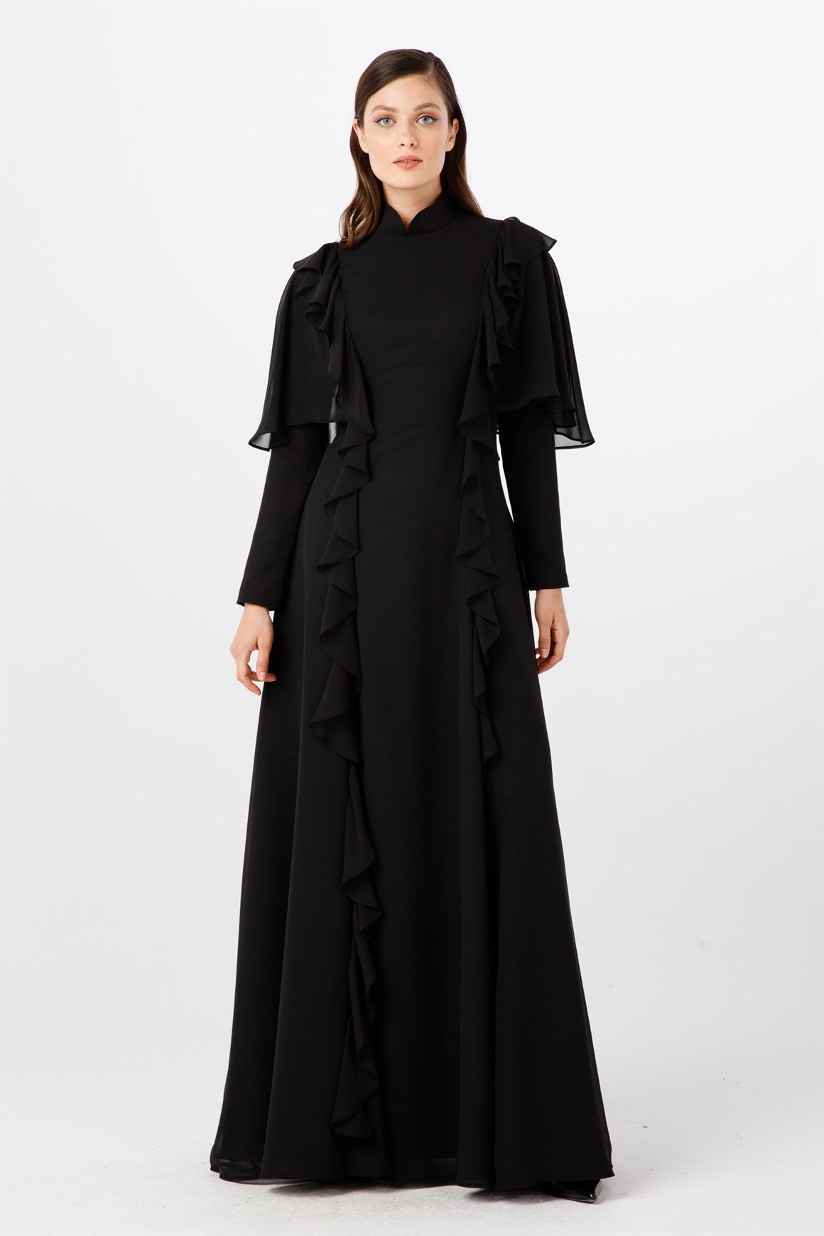 Siyah Hafif Balık Kesimli Omuzda Etek Ucunda Taş Ve Volan Kombinli Abiye Elbise