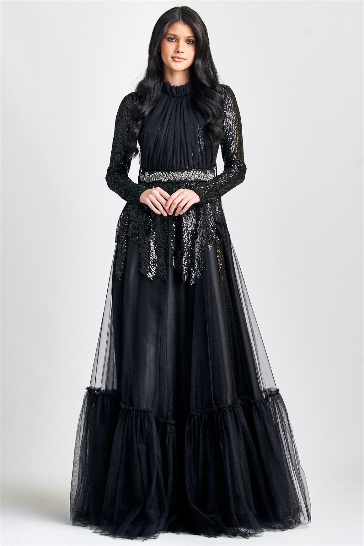 Siyah Payet Lazer Kravat Kesimden Oluşan Kombini Ve Taşlı Kemerden Oluşan Abiye Elbise