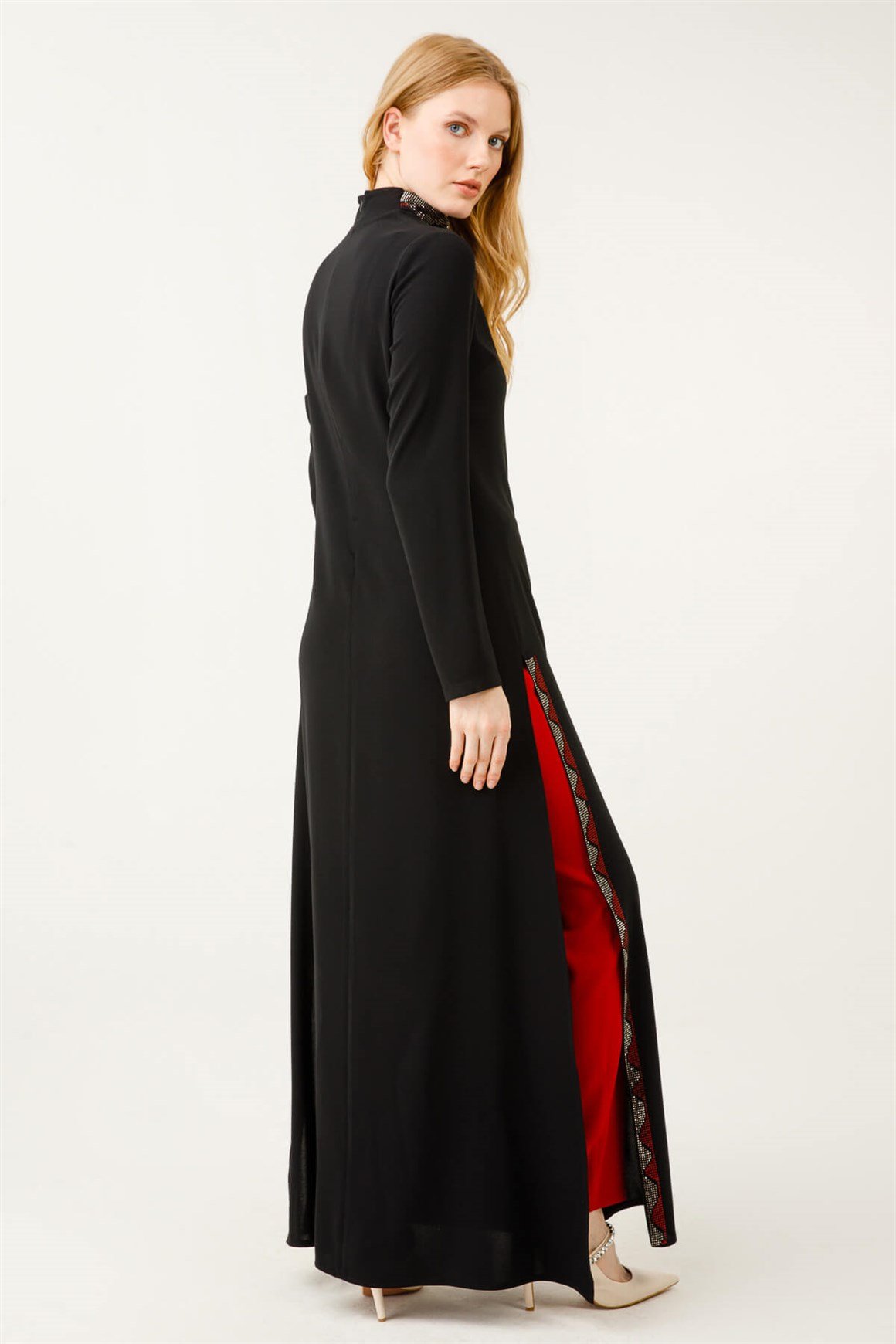 Atkı Üzeri ve Yırtmaç Kenarı Taş İşli Pantolonlu Şık Takım  Kırmızı