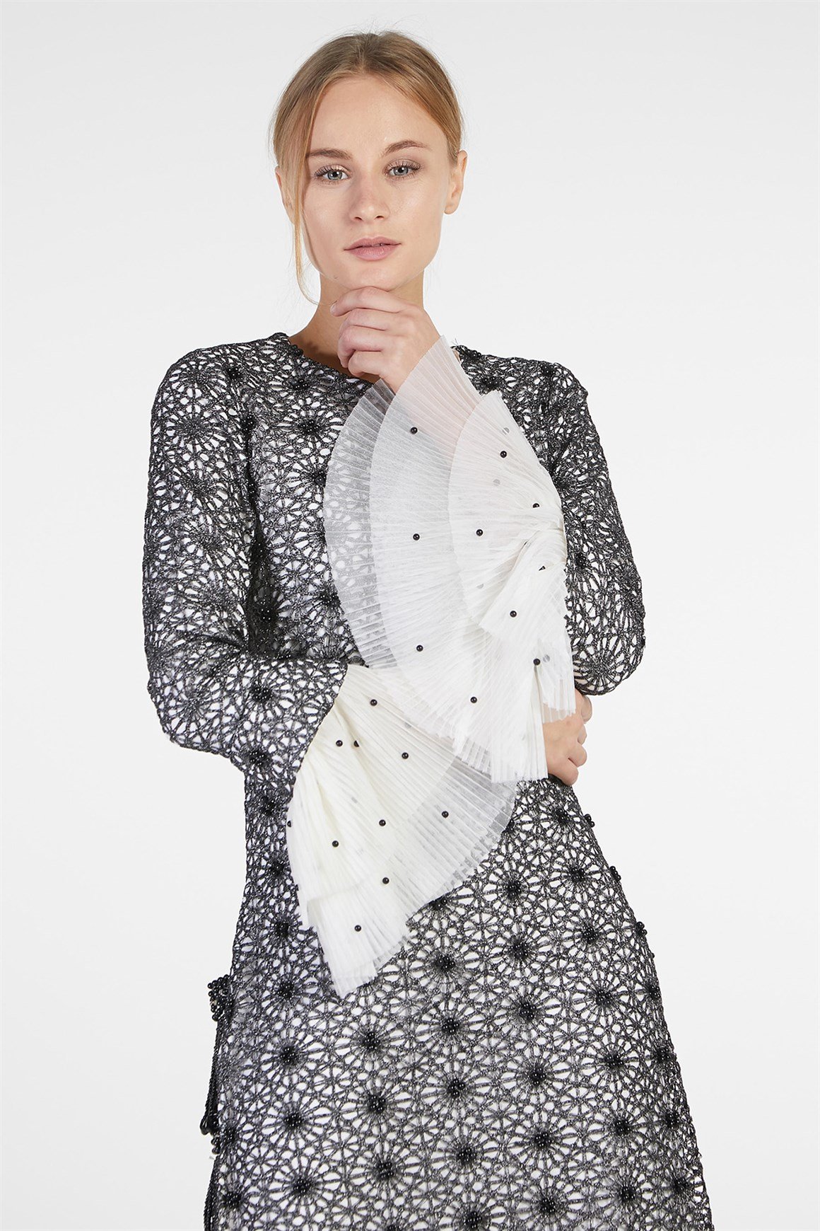 Gümüş - 2'lü Kolu Tüllü Dantel Elbiseli Pantolonlu Abiye Takım