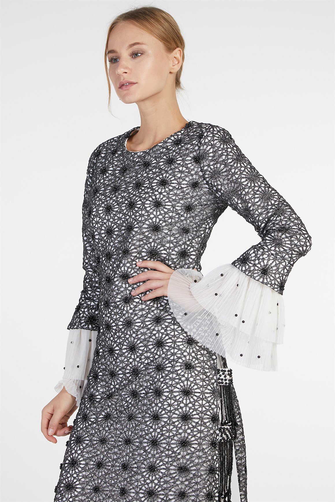 Gümüş - 2'lü Kolu Tüllü Dantel Elbiseli Pantolonlu Abiye Takım