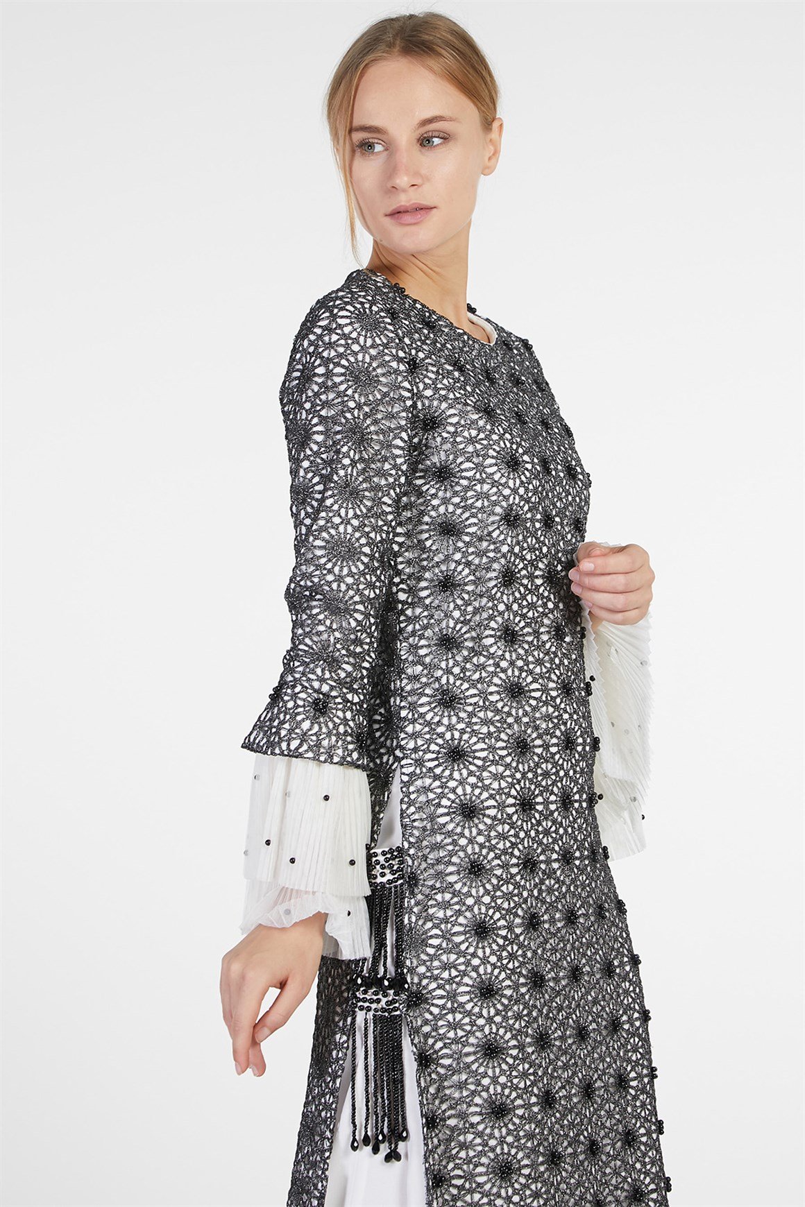 Gümüş - 2'lü Kolu Tüllü Dantel Elbiseli Pantolonlu Abiye Takım