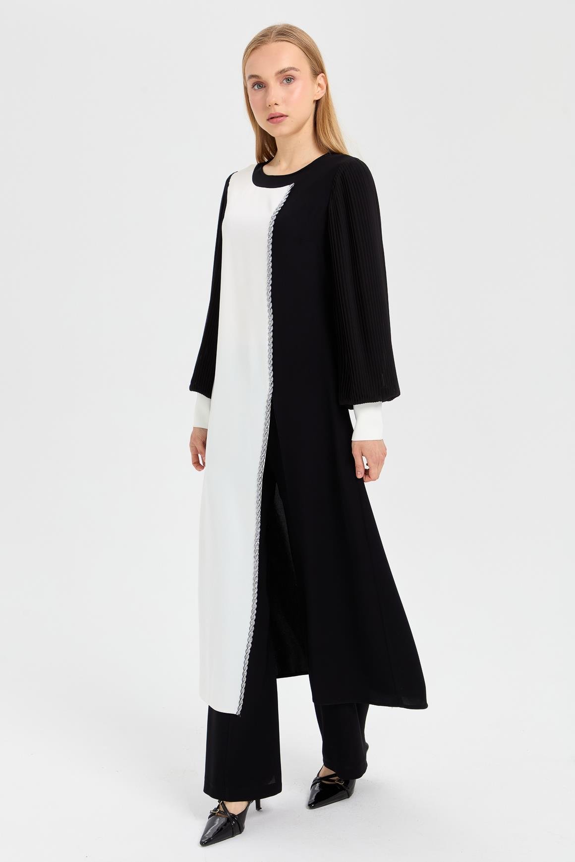 Kolu Piliseli Önden Yırtmaçlı Şerit Taş Detaylı Pantolonlu Takım  Siyah